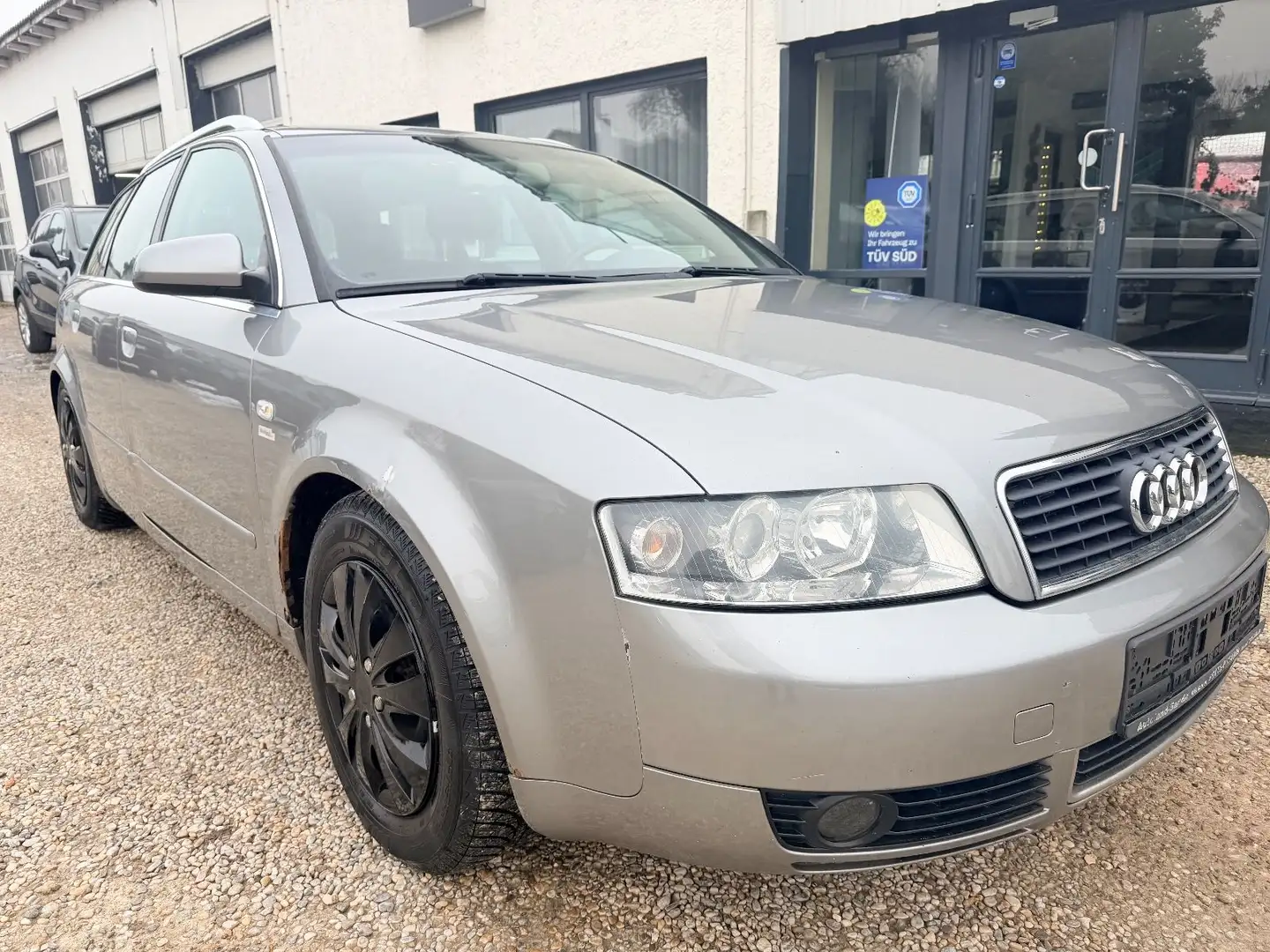 Audi A4 1.9TDI AVANT KLIMAAUTOMATIK*SITZHEIZUNG*EU3 Beige - 1
