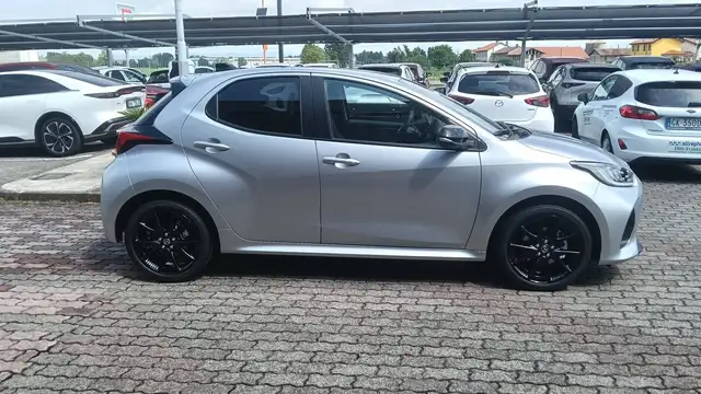 Mazda Mazda2 view 10