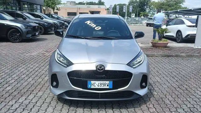 Mazda Mazda2 view 13