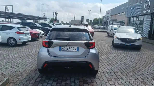 Mazda Mazda2 view 7