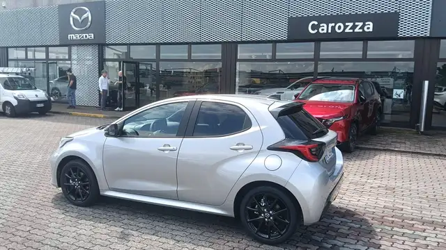 Mazda Mazda2 view 4