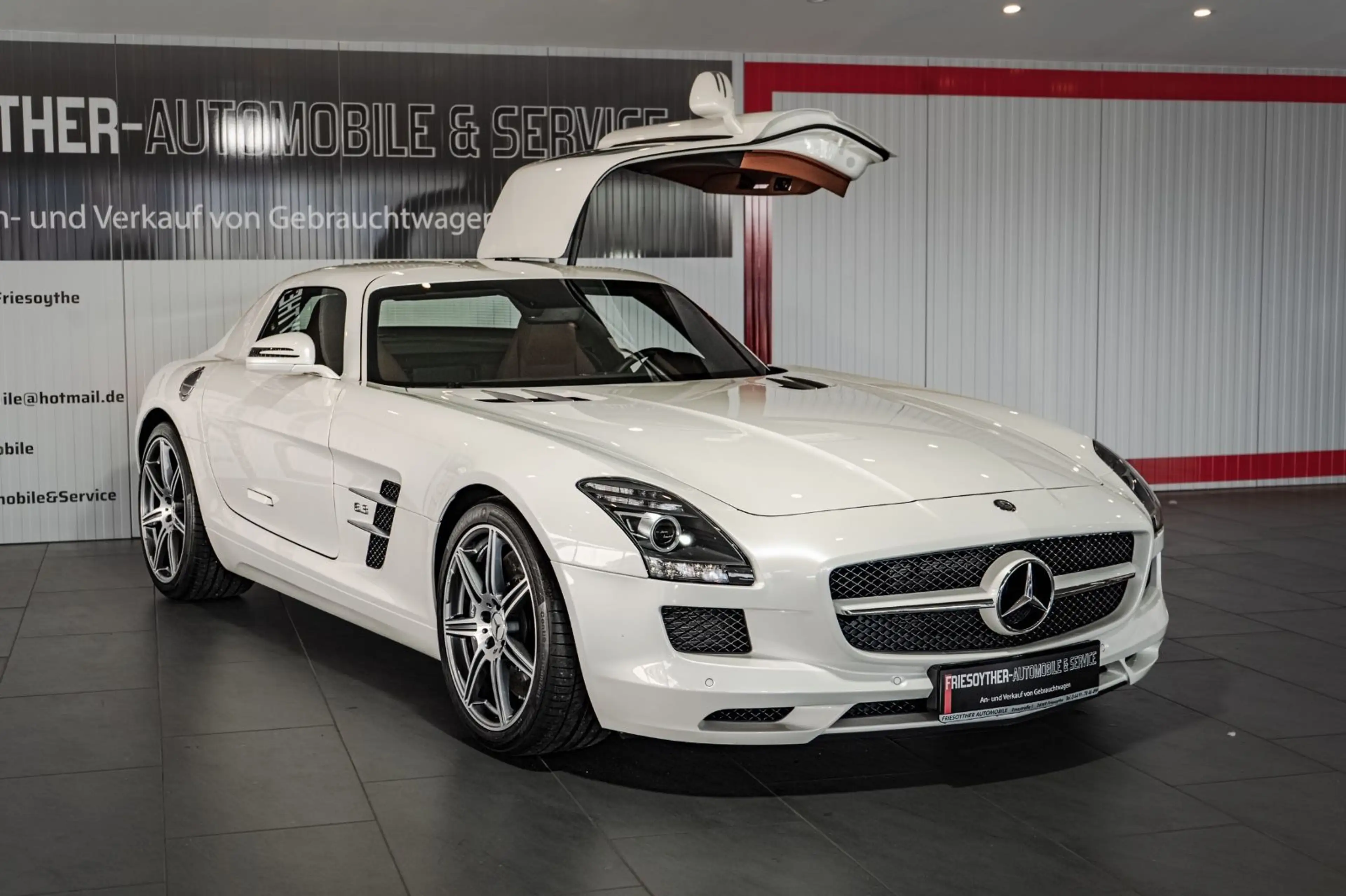 Mercedes-Benz SLS Coupe einzigartige Farbkombi Sammlerfzg — photo 3