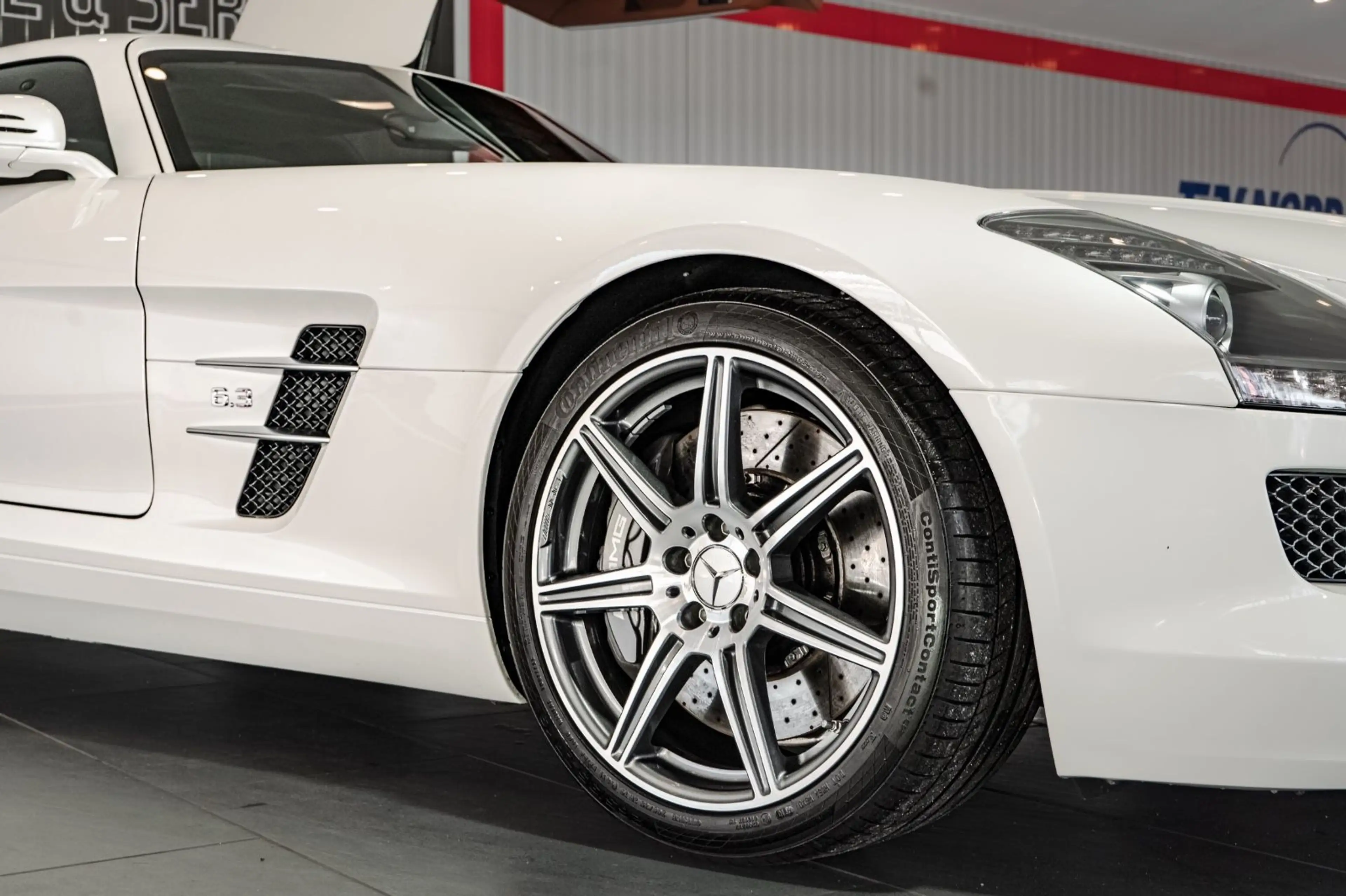 Mercedes-Benz SLS Coupe einzigartige Farbkombi Sammlerfzg — photo 4