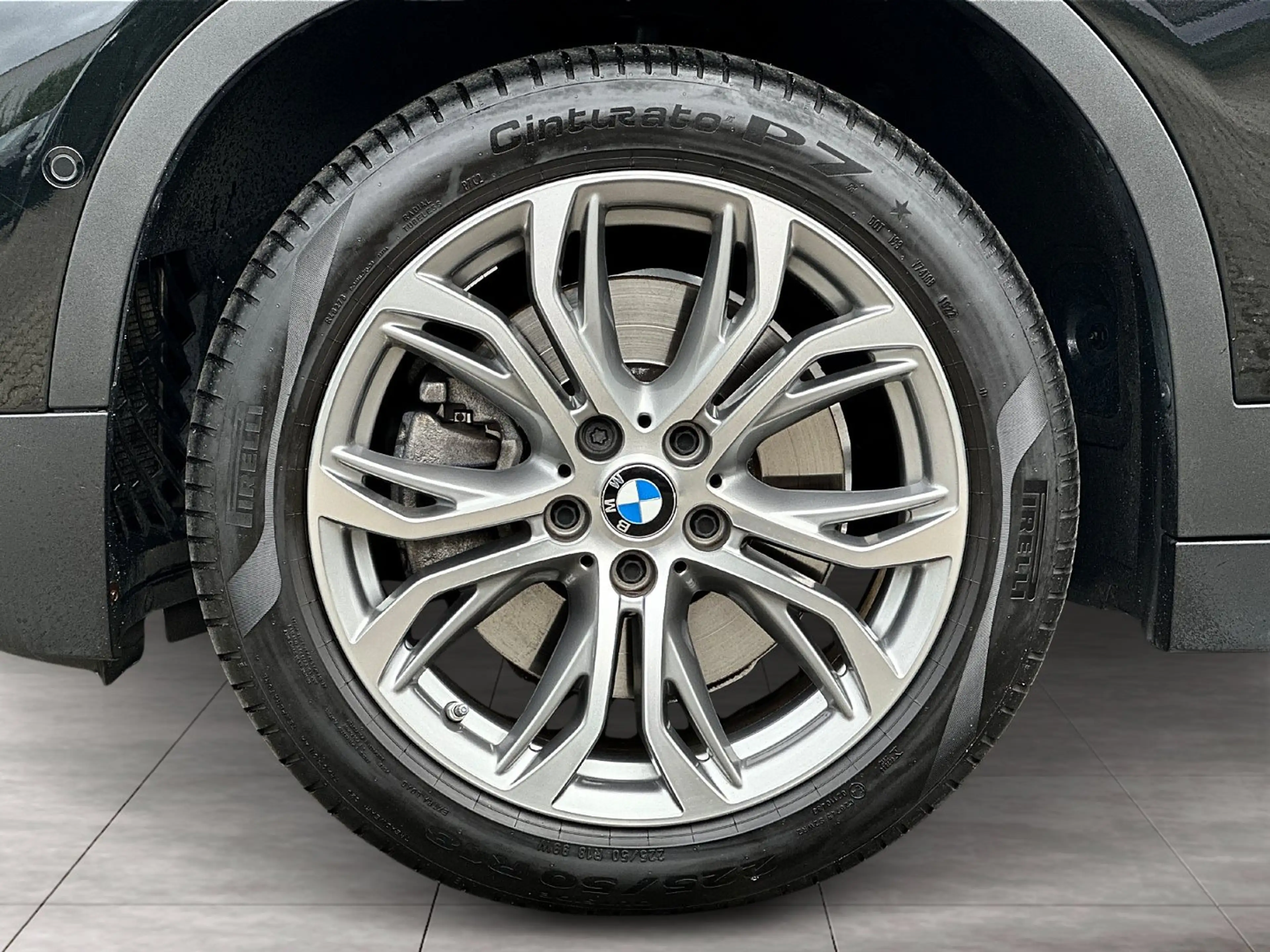 BMW X2 sDrive20i — photo 6