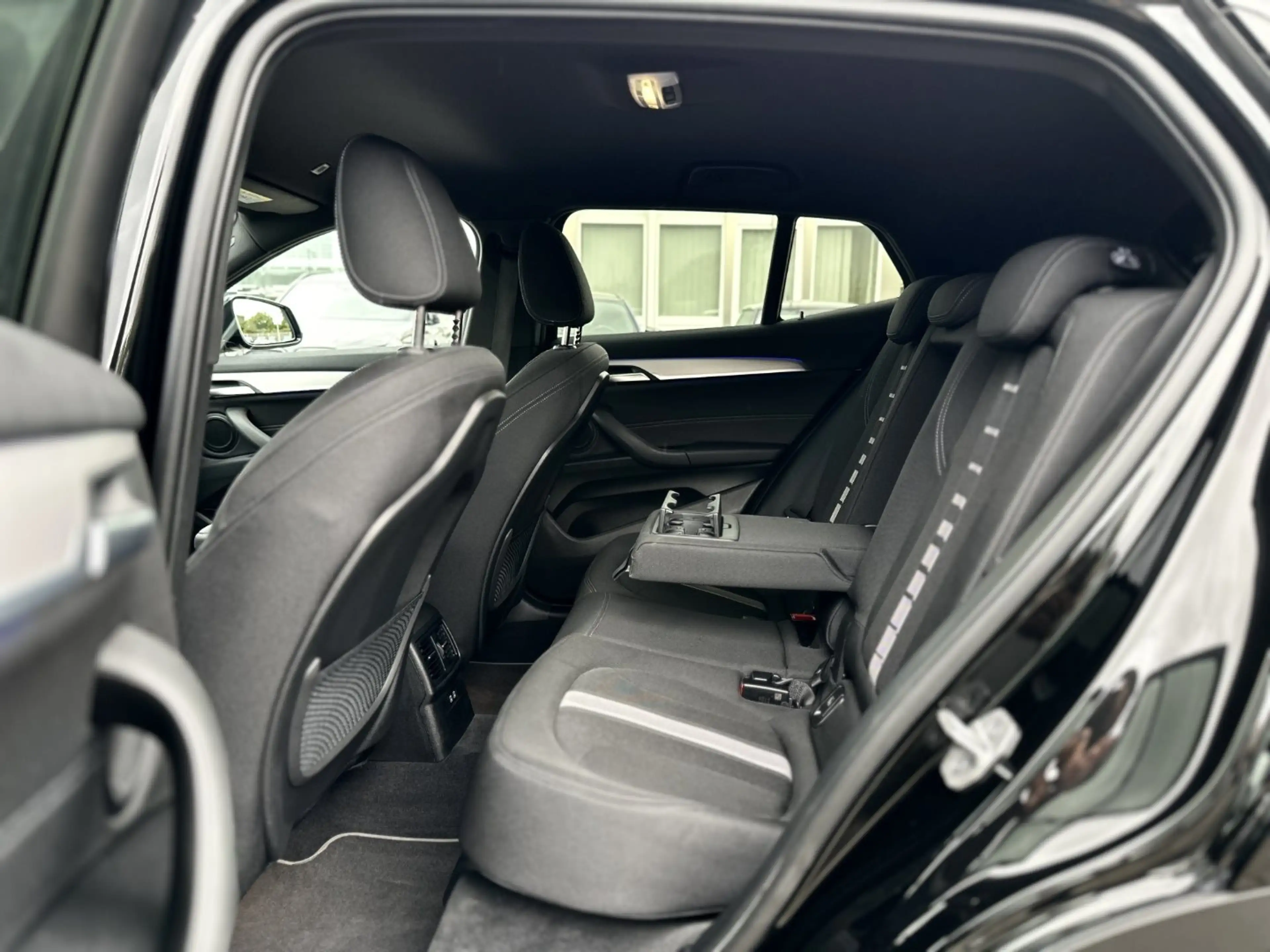 BMW X2 sDrive20i — photo 14