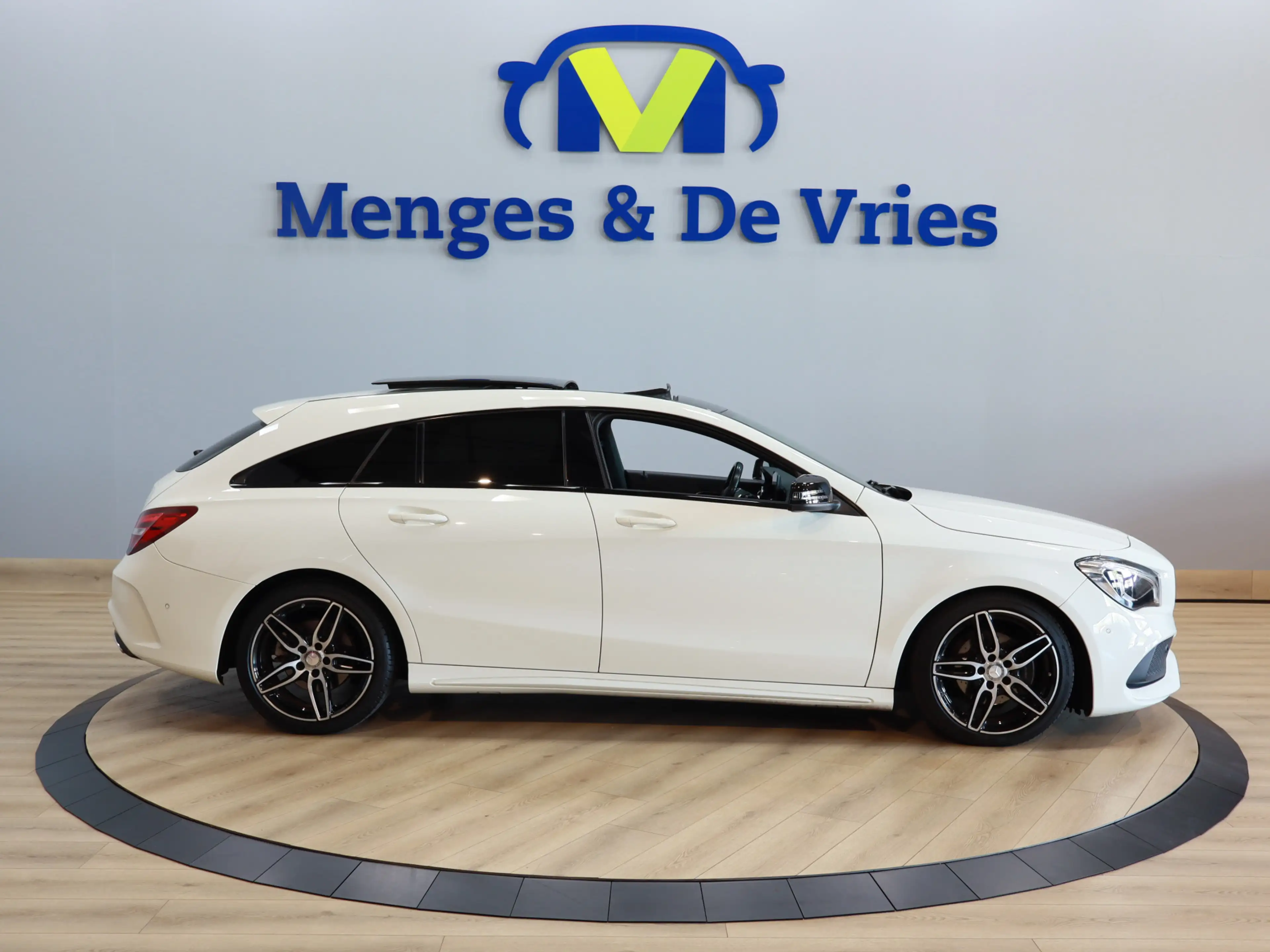 Mercedes-Benz CLA 200 Shooting Brake AMG Ambition Airco ECC | Panorama | — photo 2