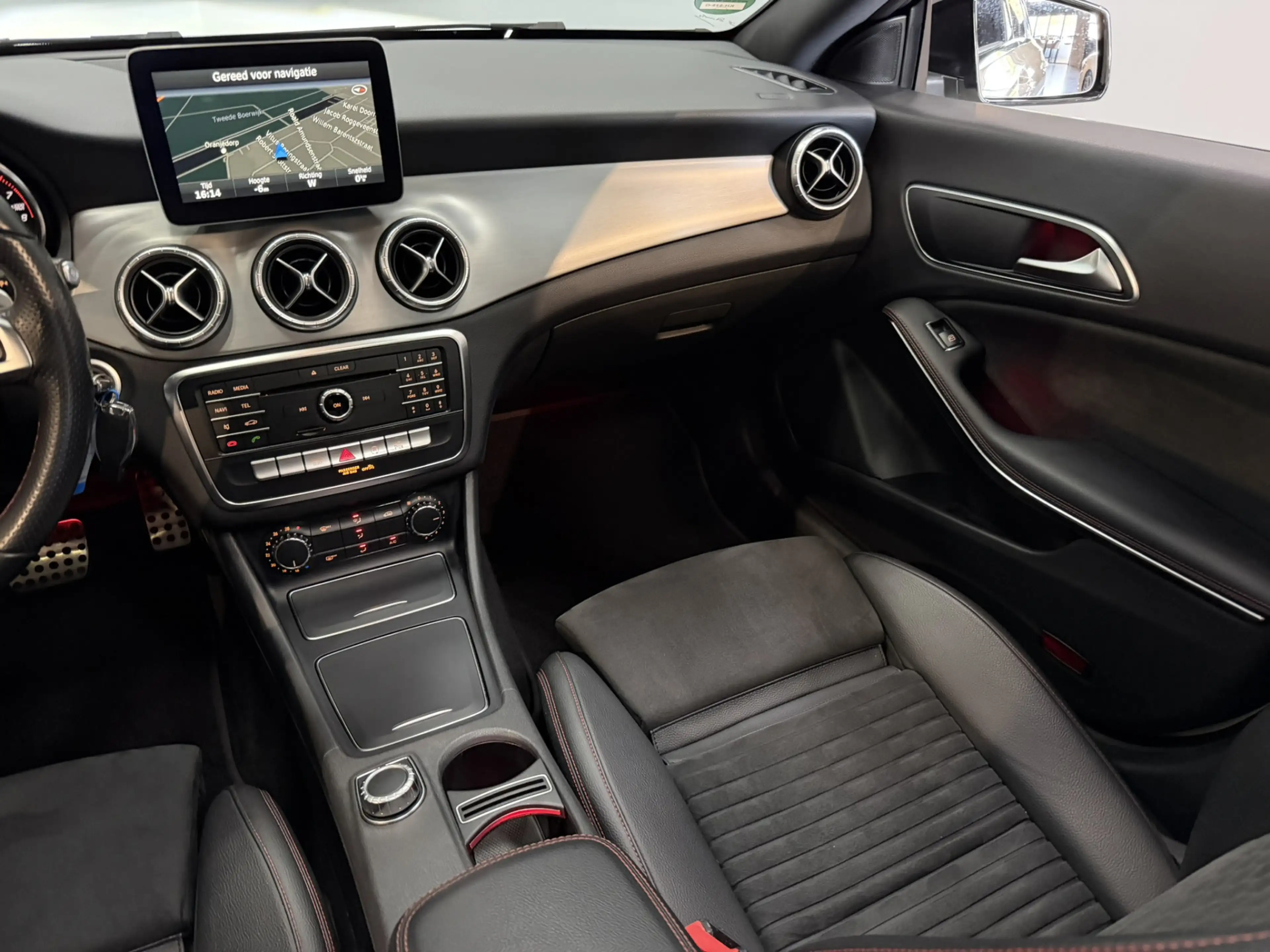 Mercedes-Benz CLA 200 Shooting Brake AMG Ambition Airco ECC | Panorama | — photo 29