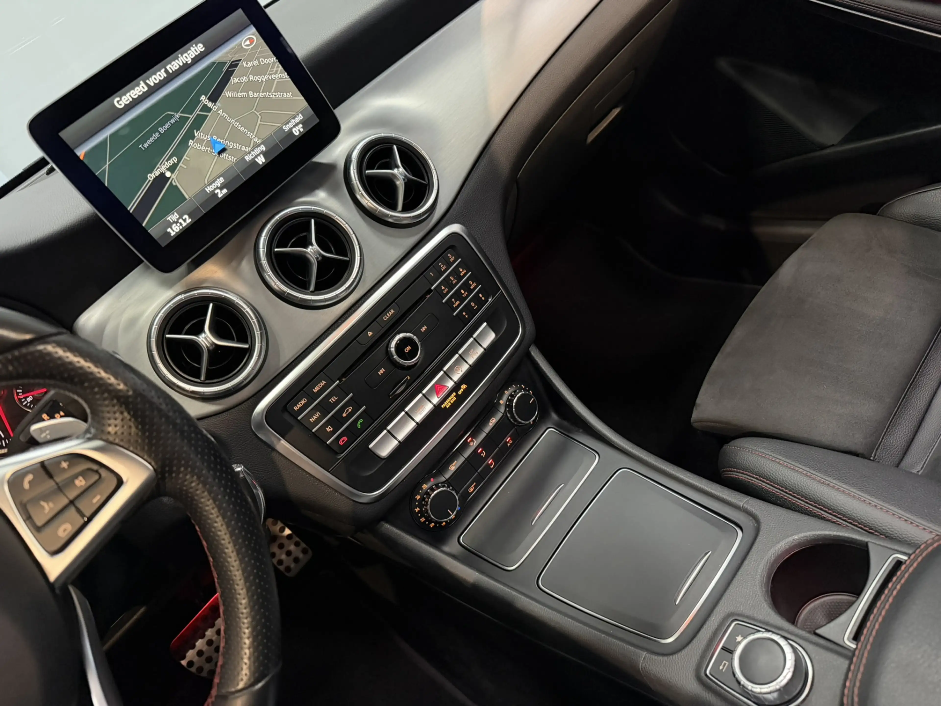 Mercedes-Benz CLA 200 Shooting Brake AMG Ambition Airco ECC | Panorama | — photo 26
