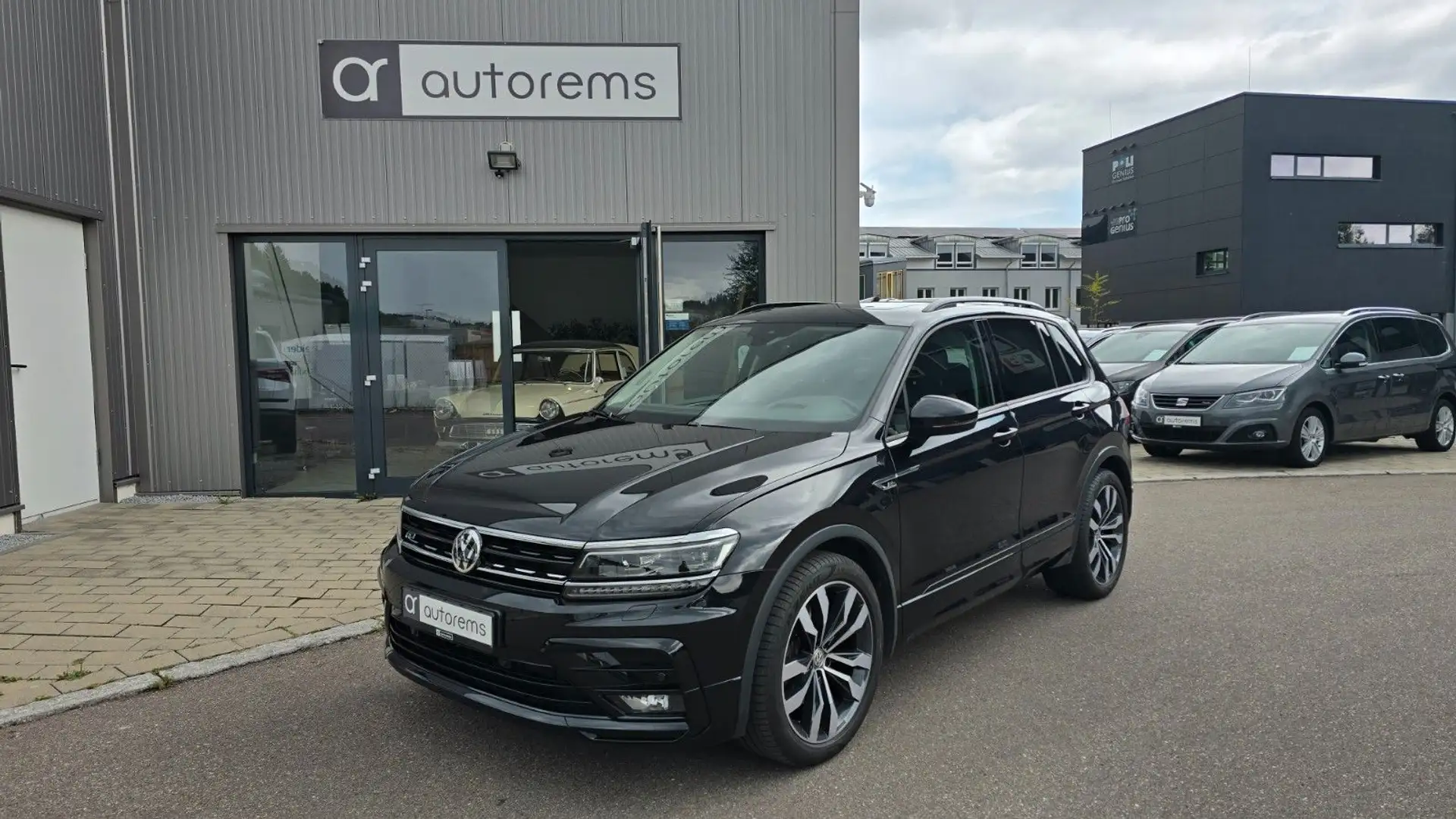 Volkswagen Tiguan Highline*R-LINE*BLACKSTYLE*4MOTION*PANO* Nero - 1