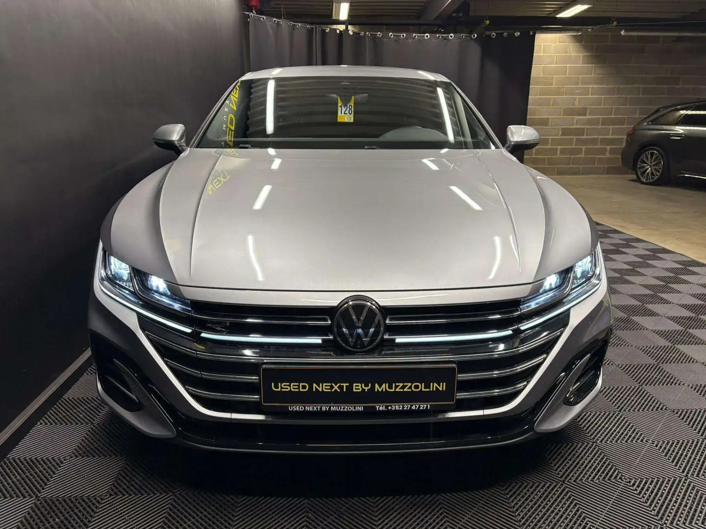 Volkswagen Arteon shooting Brake R-Line 2.0 TSI 190cv Gris - 2