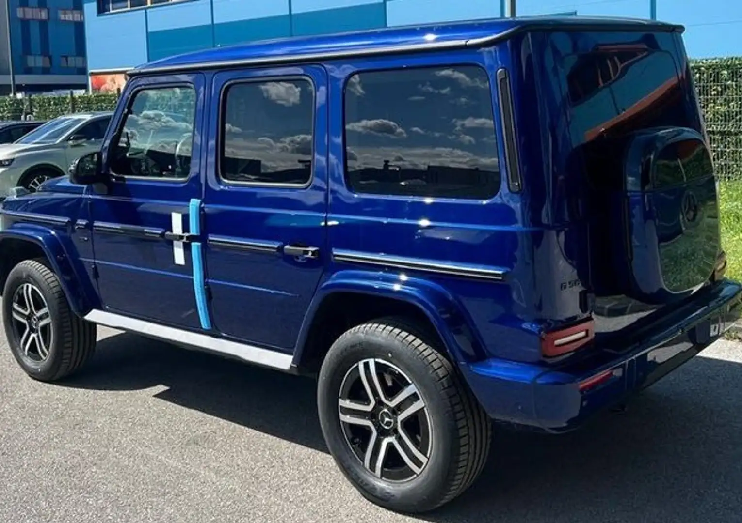 Mercedes-Benz G 580 Modrá - 2