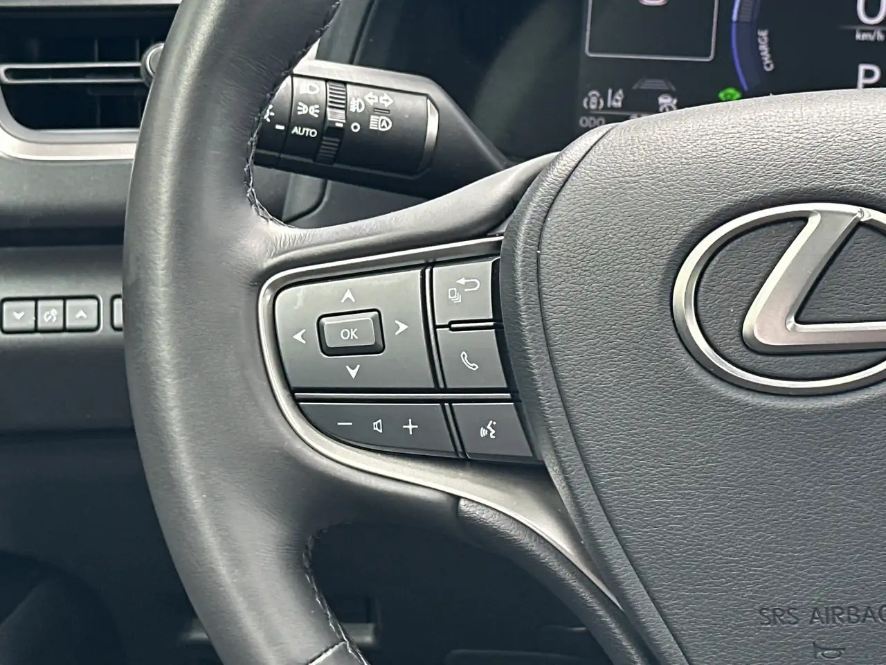 Lexus UX снимка Lexus UX