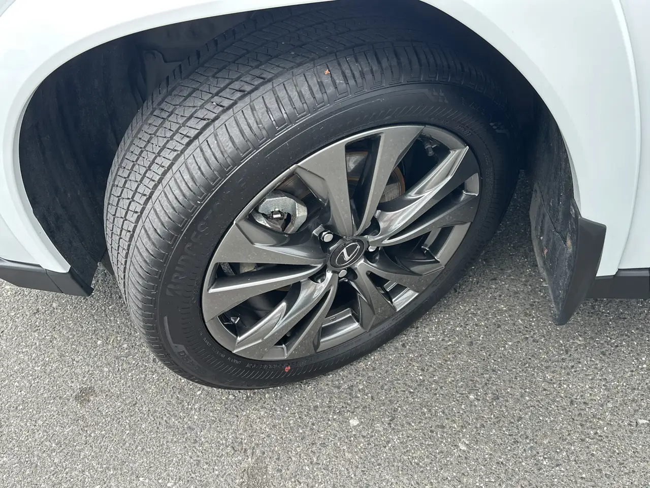 Lexus UX снимка Lexus UX
