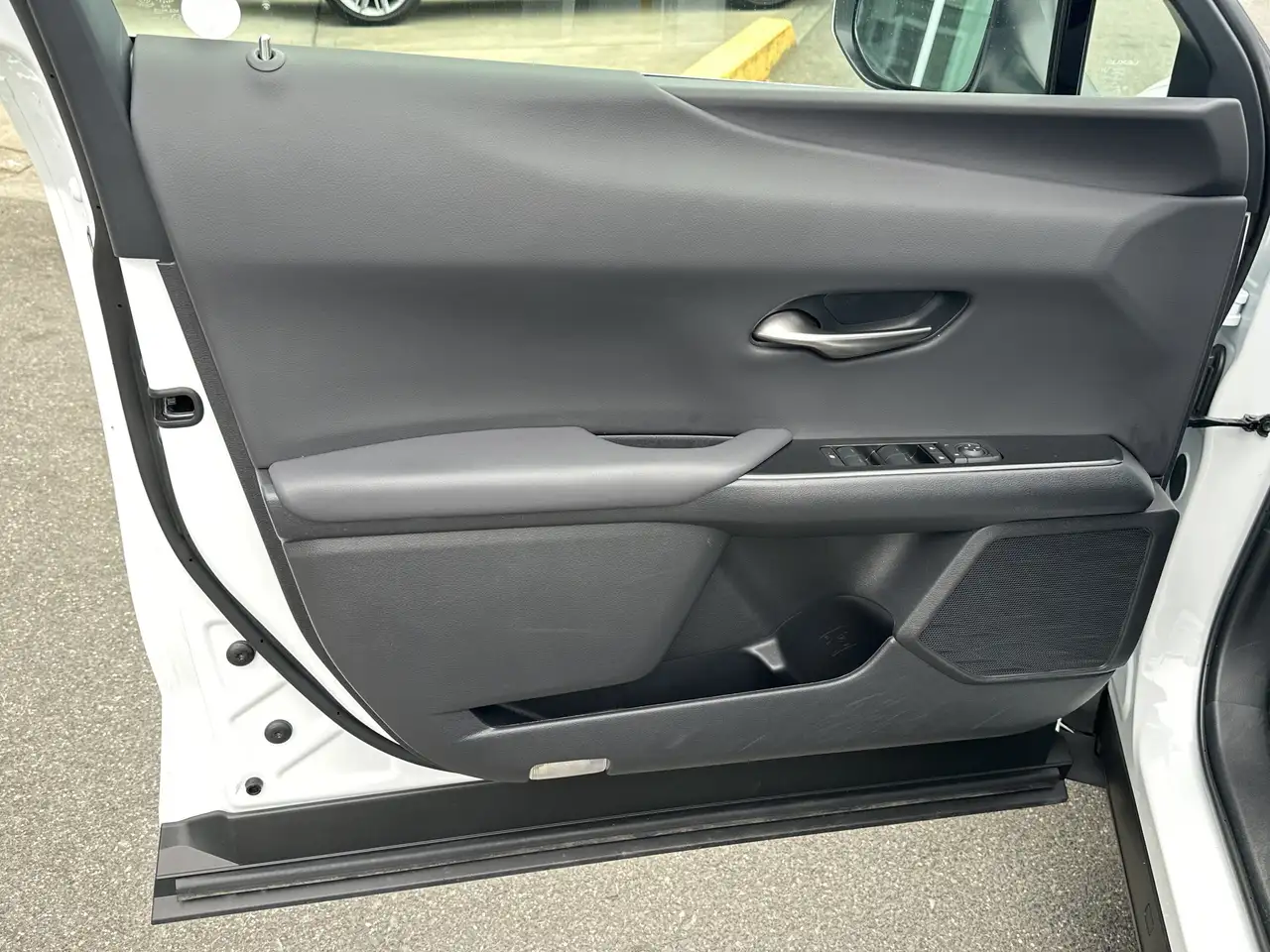 Lexus UX снимка Lexus UX