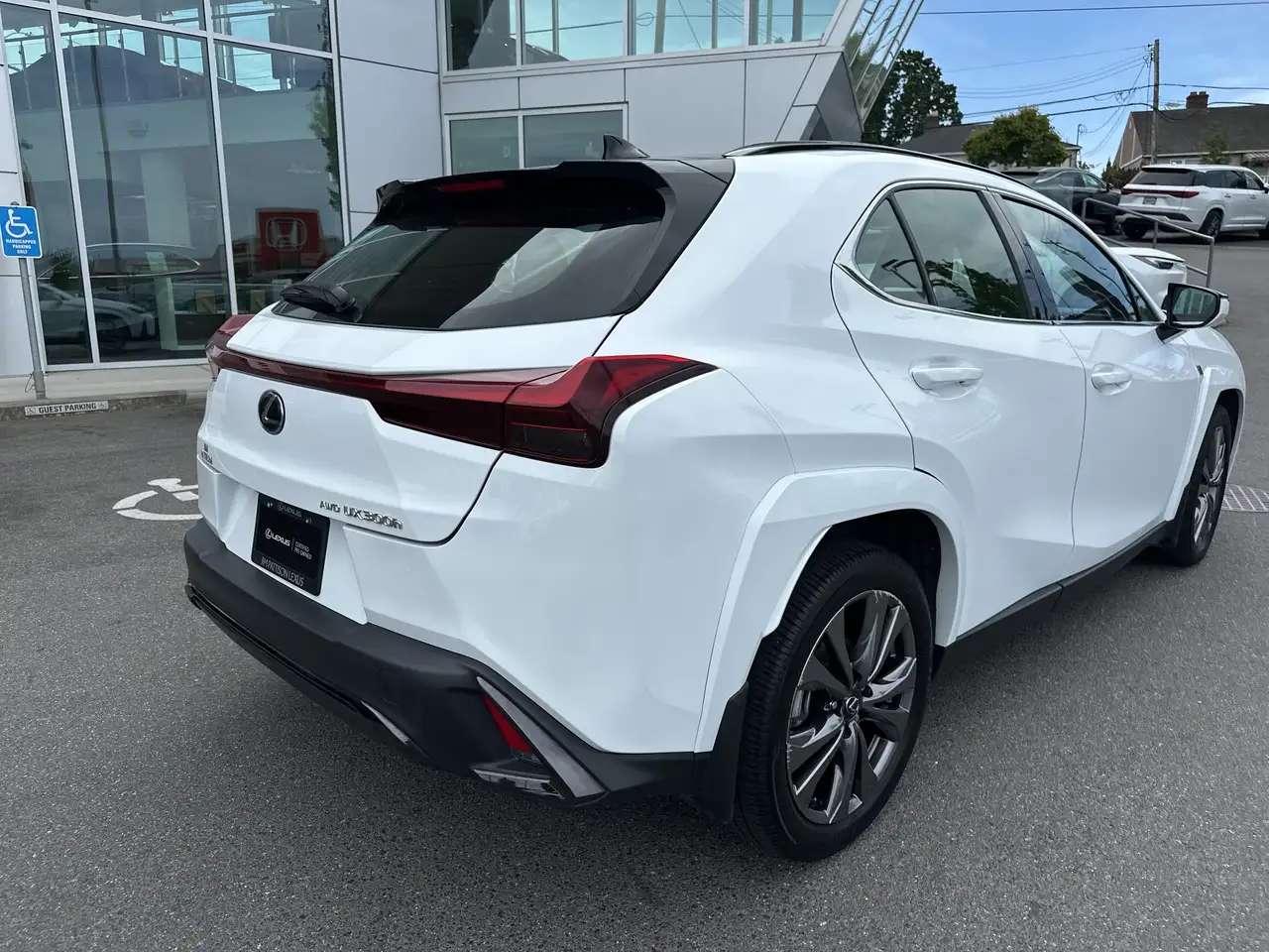 Lexus UX снимка Lexus UX