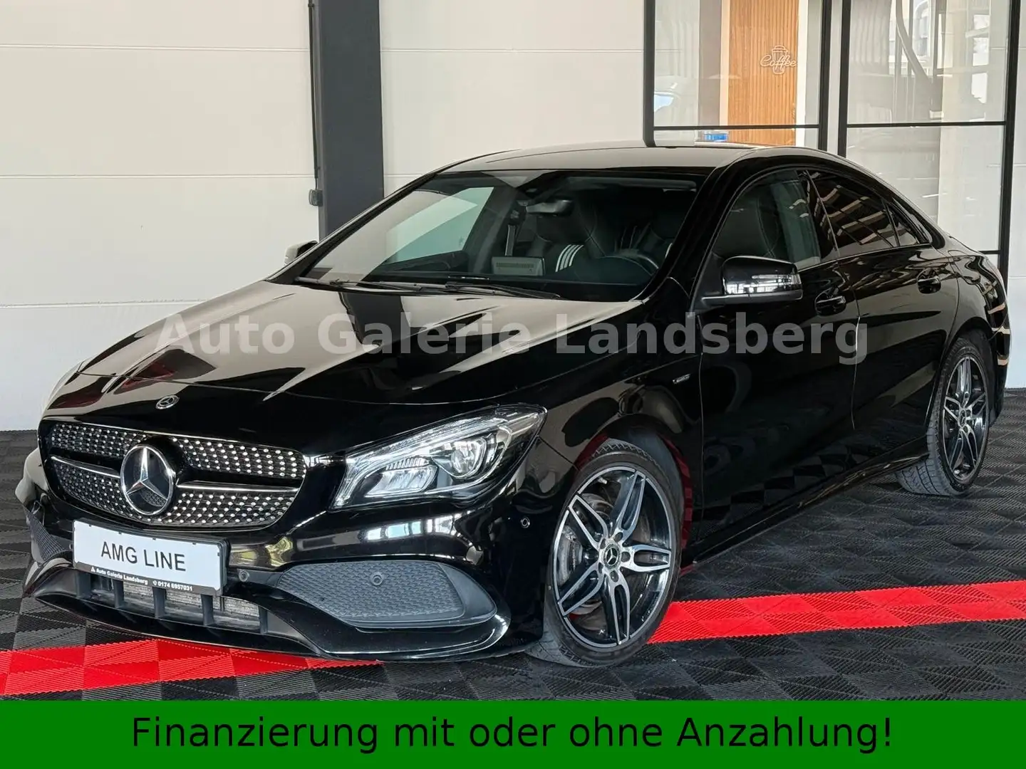 Mercedes-Benz CLA 180 Coupe*Edition*AMG Line*LED*Navi*Leder* Zwart - 1