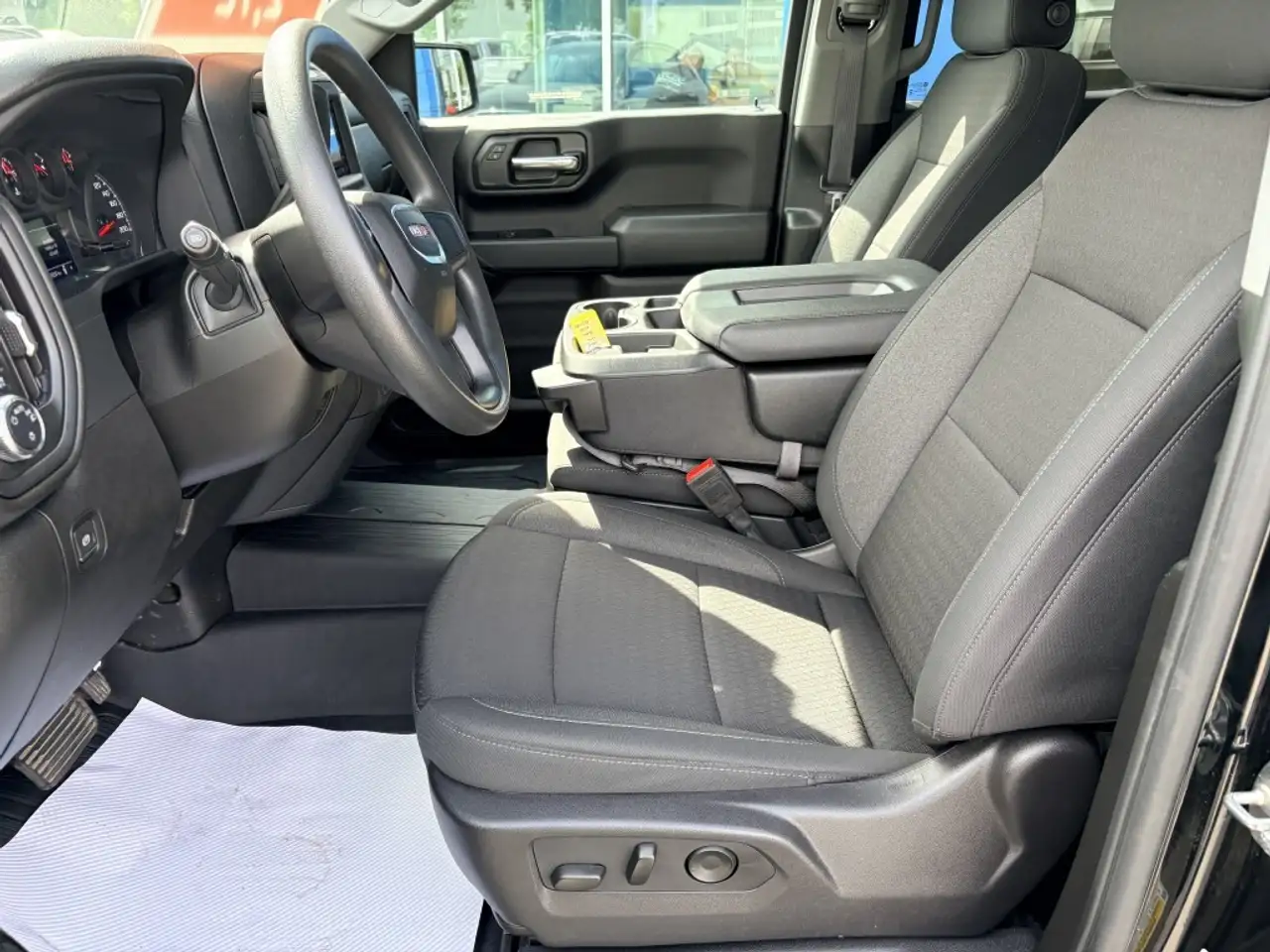 GMC Sierra 1500 photo GMC Sierra 1500