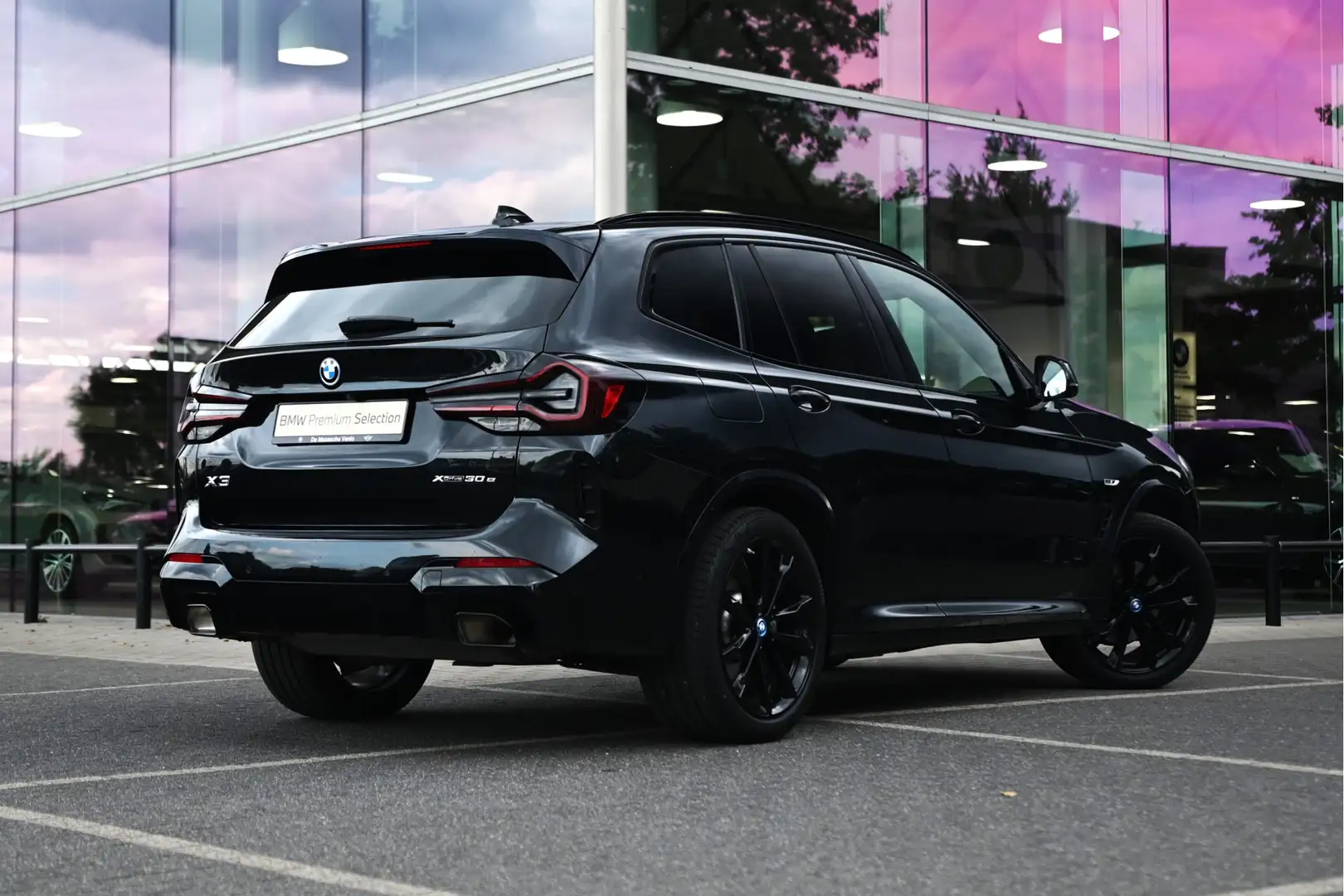 BMW X3 xDrive30e High Executive M Sport Automaat / Panora Zwart - 2