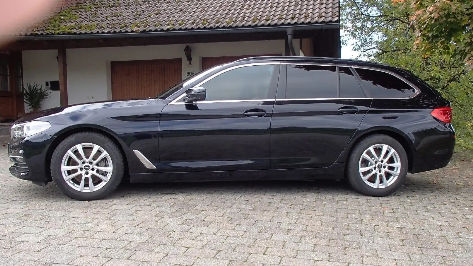 BMW 540 540d xDrive Touring Aut. Noir - 2
