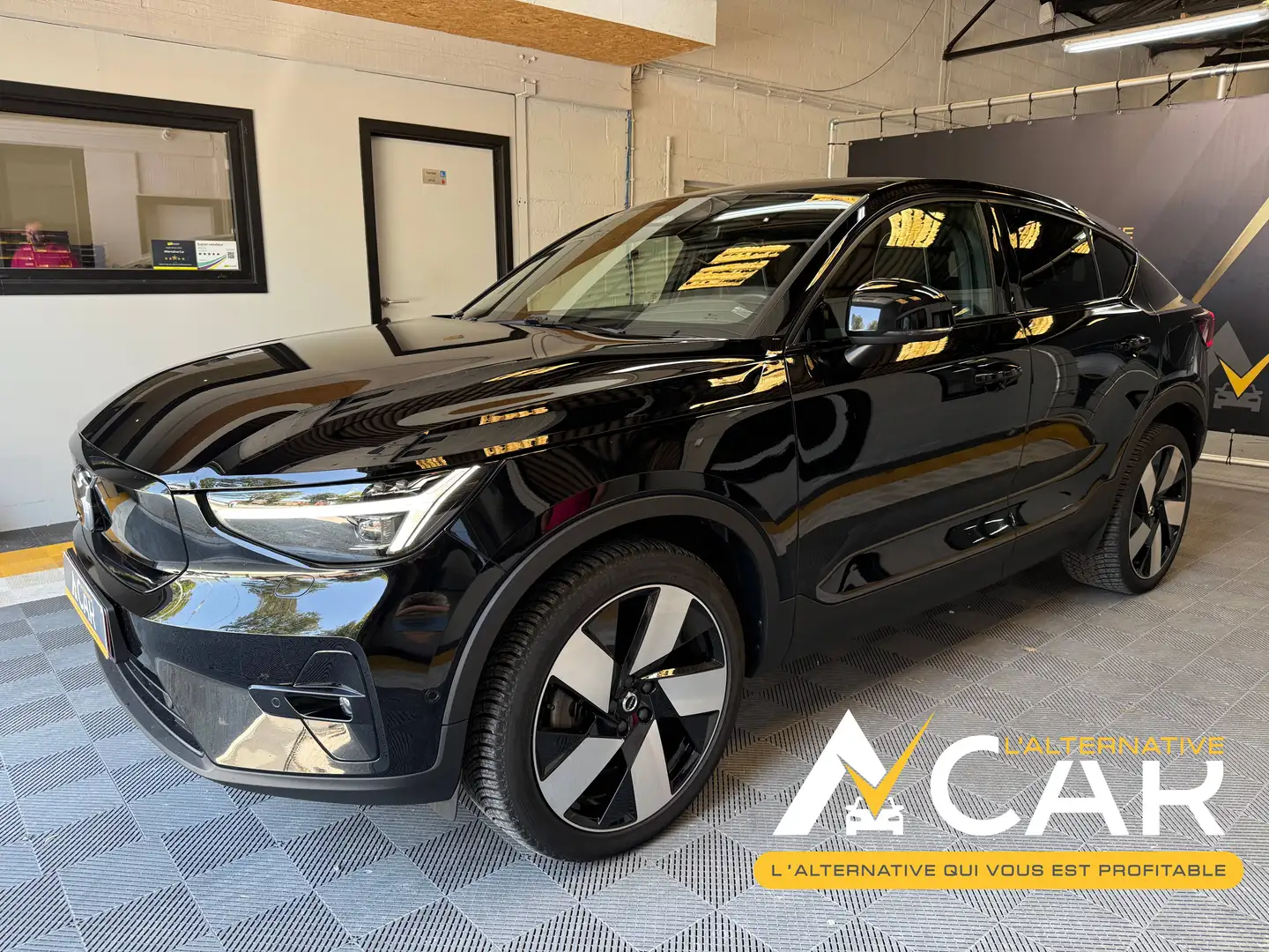VOLVO C40