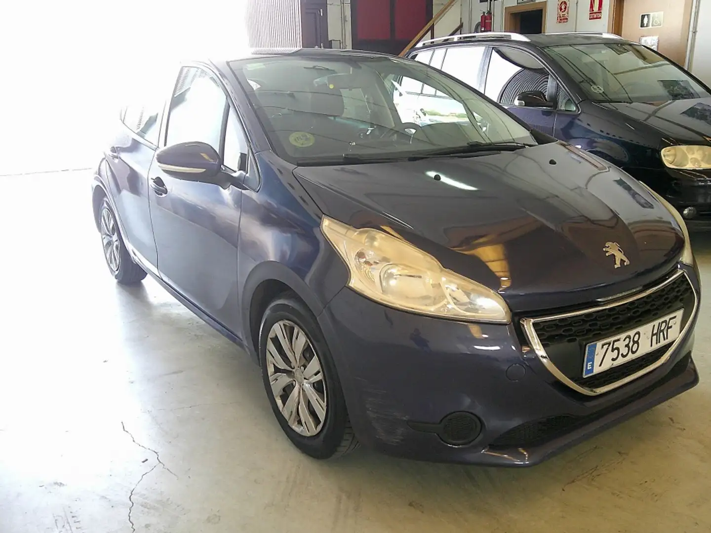 Peugeot 208 1.4HDi Allure Azul - 2