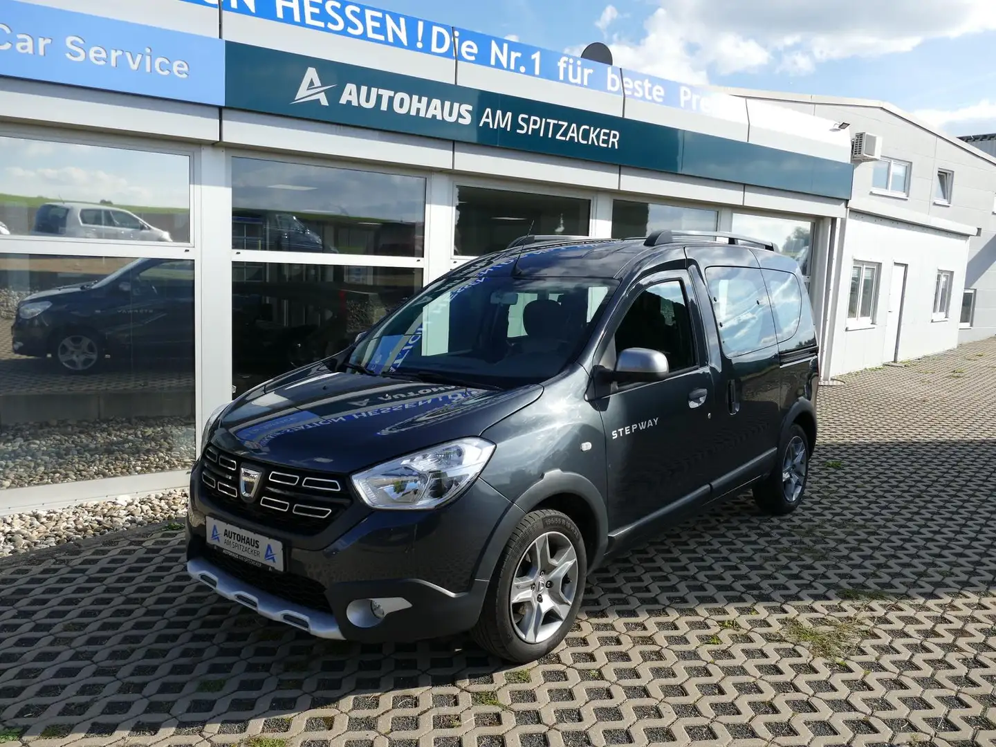 Dacia Dokker 1.6 SCe Stepway NAVI SHZ KLIMA Grau - 2