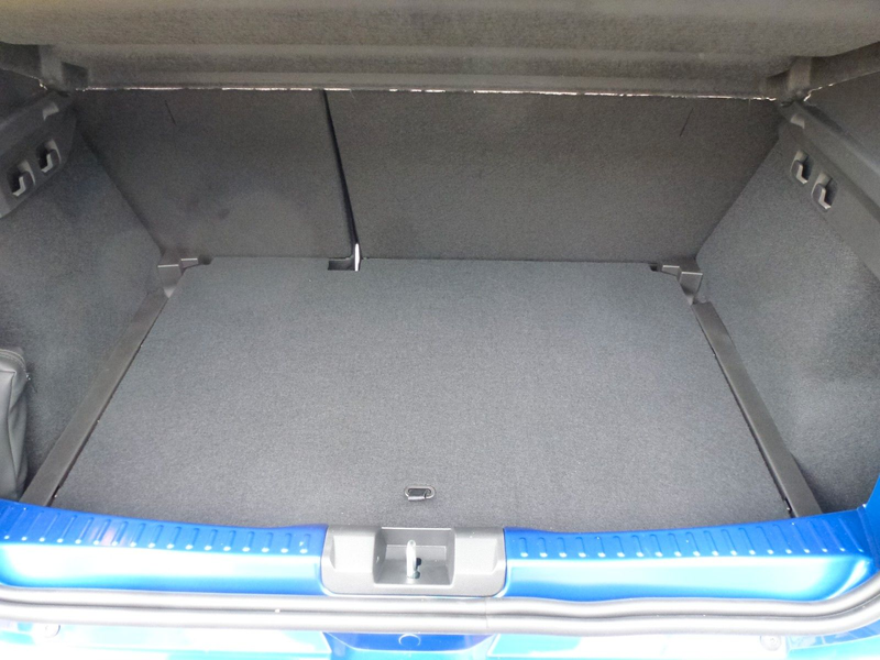 Dacia Sandero Stepway Extreme Eco-G 120 Automatic — photo 7
