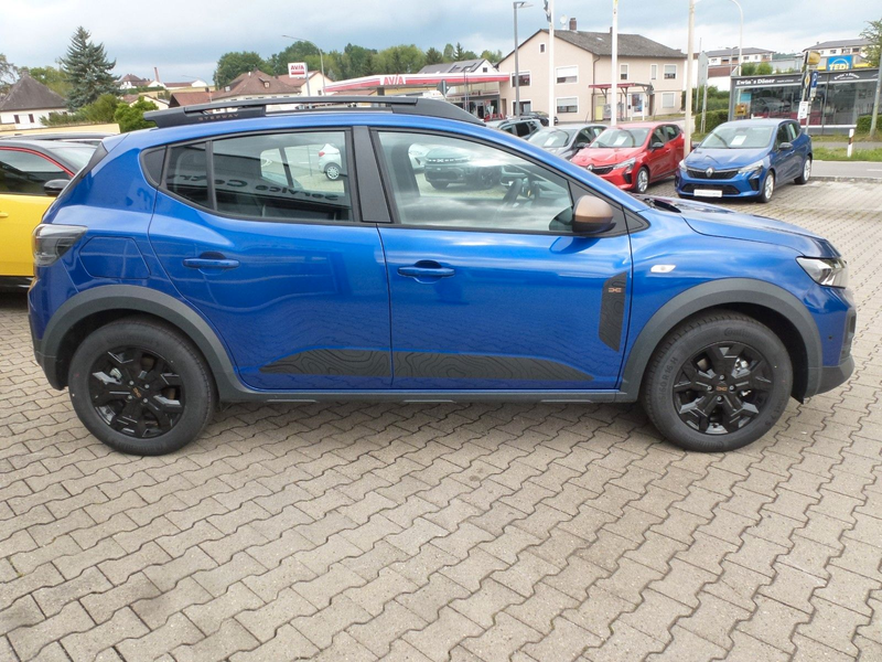 Dacia Sandero Stepway Extreme Eco-G 120 Automatic — photo 4