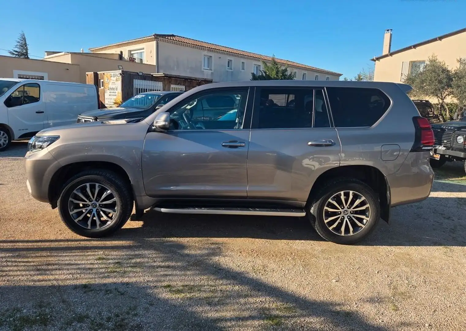 Toyota Land Cruiser lounge bva Tva - 2