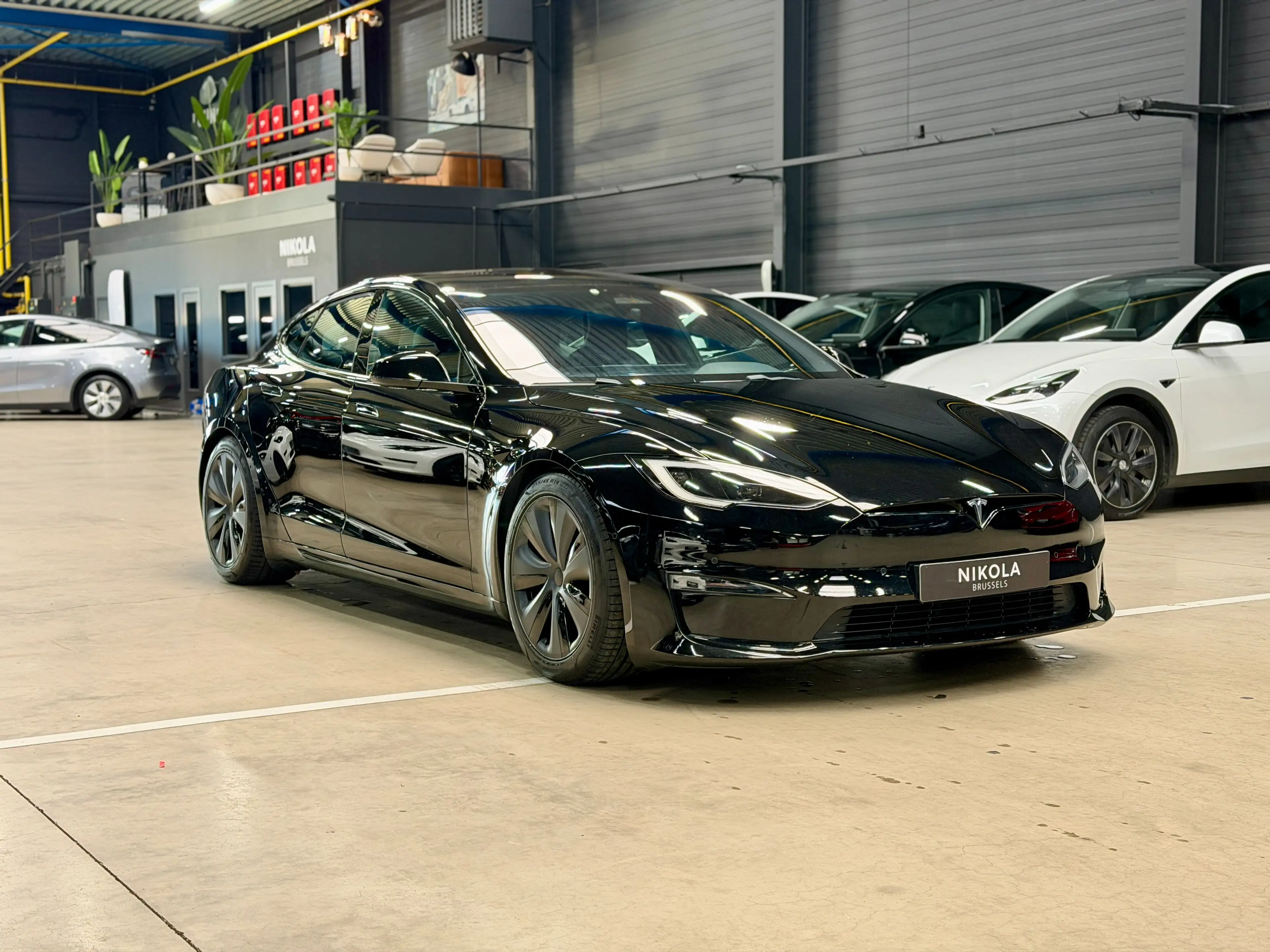 Tesla Model S LONG RANGE - 23 - FULL SELF DRIVE - FULL BLACK — photo 9