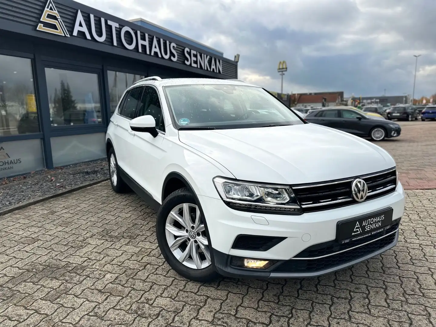 Volkswagen Tiguan 2.0 TDI DSG Highline*VIRTUAL*LED*NAVI*ACC Weiß - 1