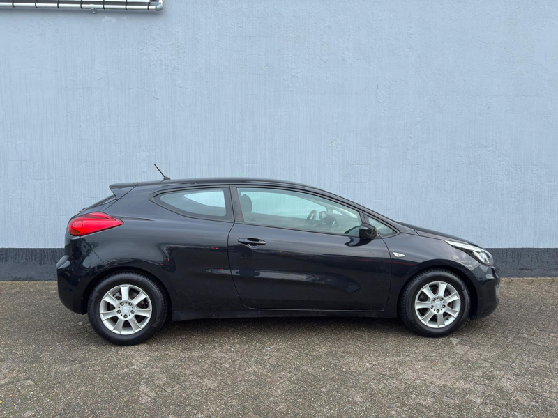 Kia ProCeed / pro_cee'd 1.6 GDI Airco — photo 5