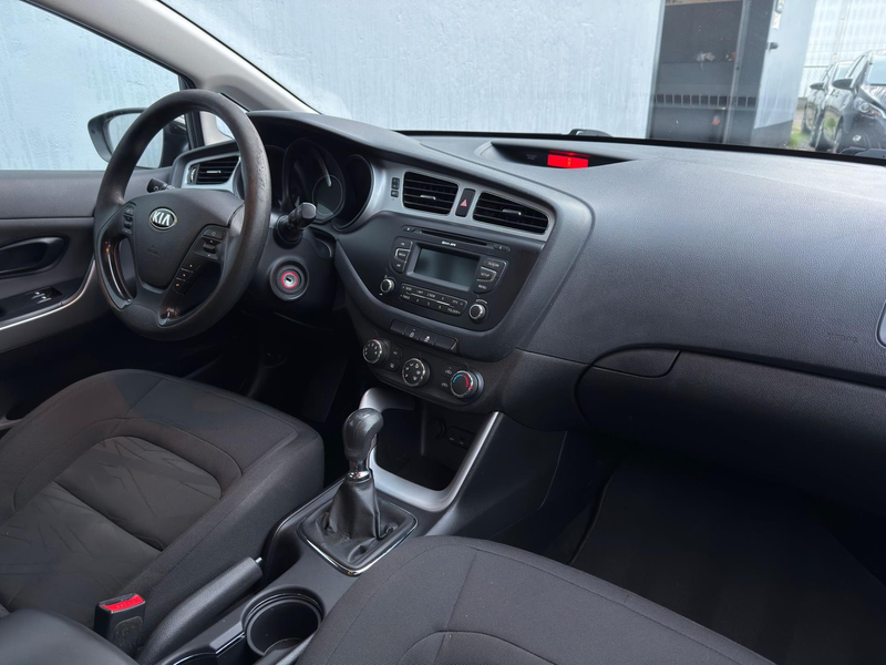 Kia ProCeed / pro_cee'd 1.6 GDI Airco — photo 10