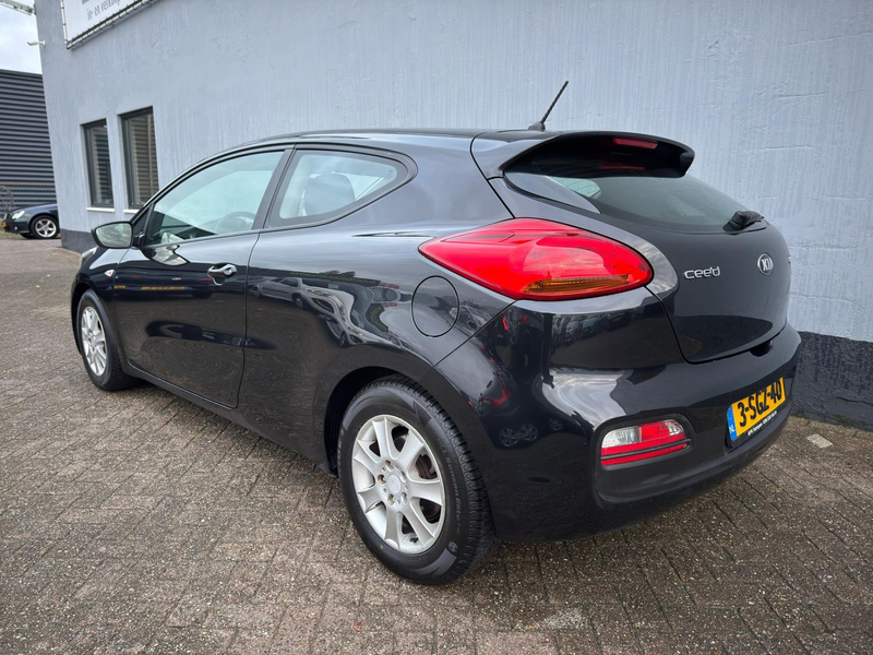 Kia ProCeed / pro_cee'd 1.6 GDI Airco — photo 3
