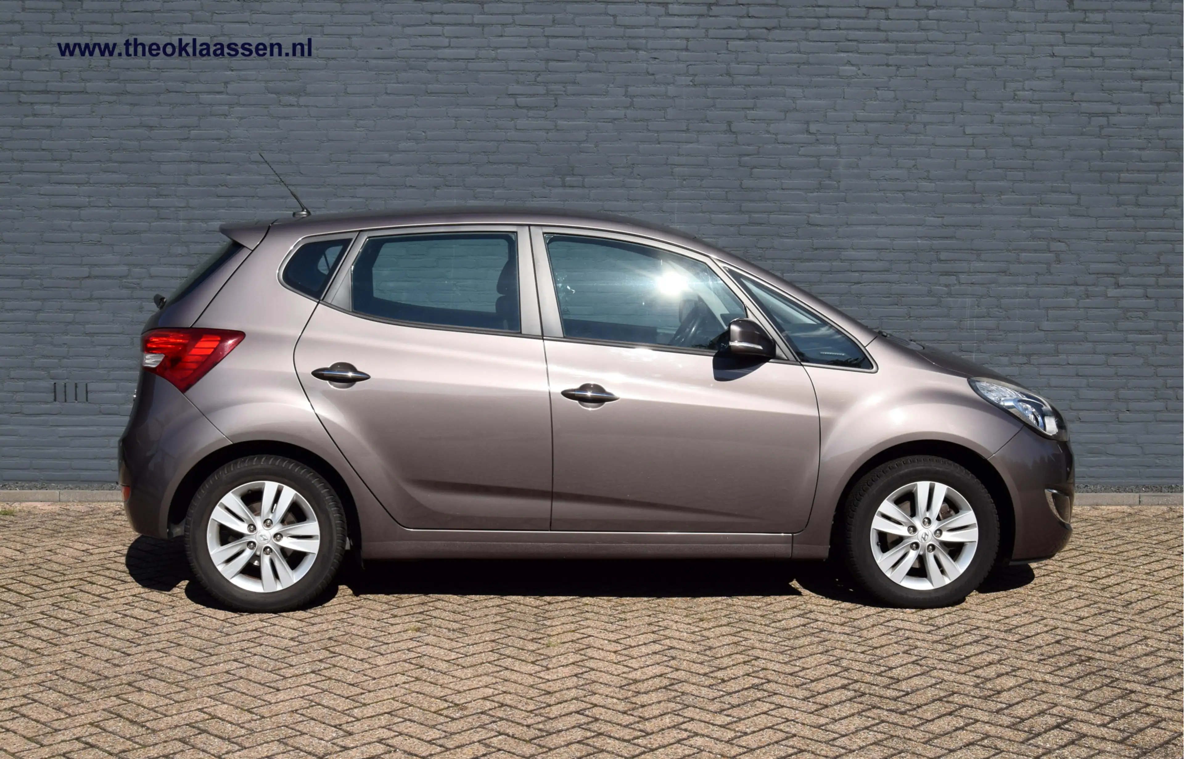 Hyundai iX20 1.4i i-Motion Climate Cruise Navi — photo 10