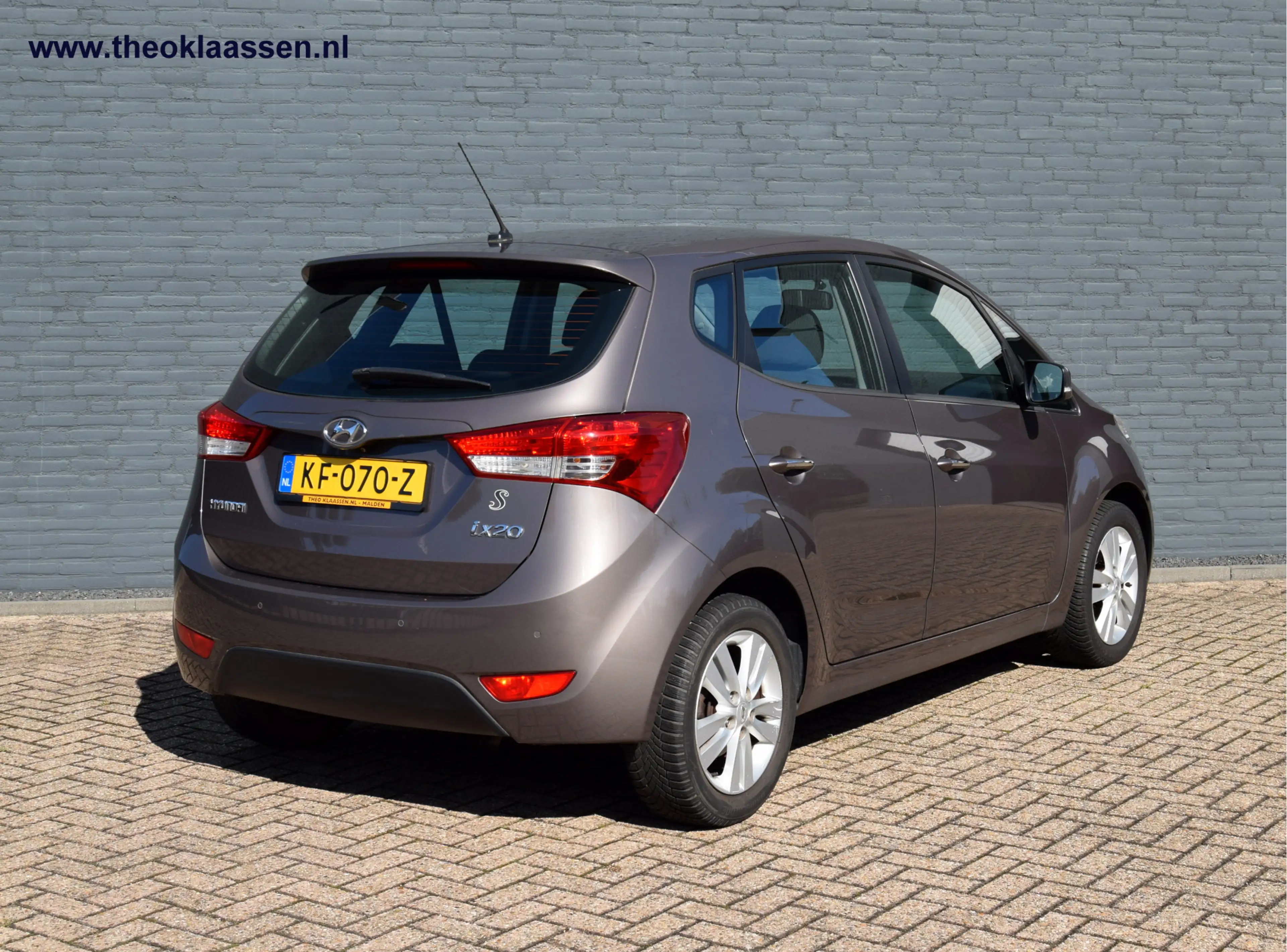 Hyundai iX20 1.4i i-Motion Climate Cruise Navi — photo 7