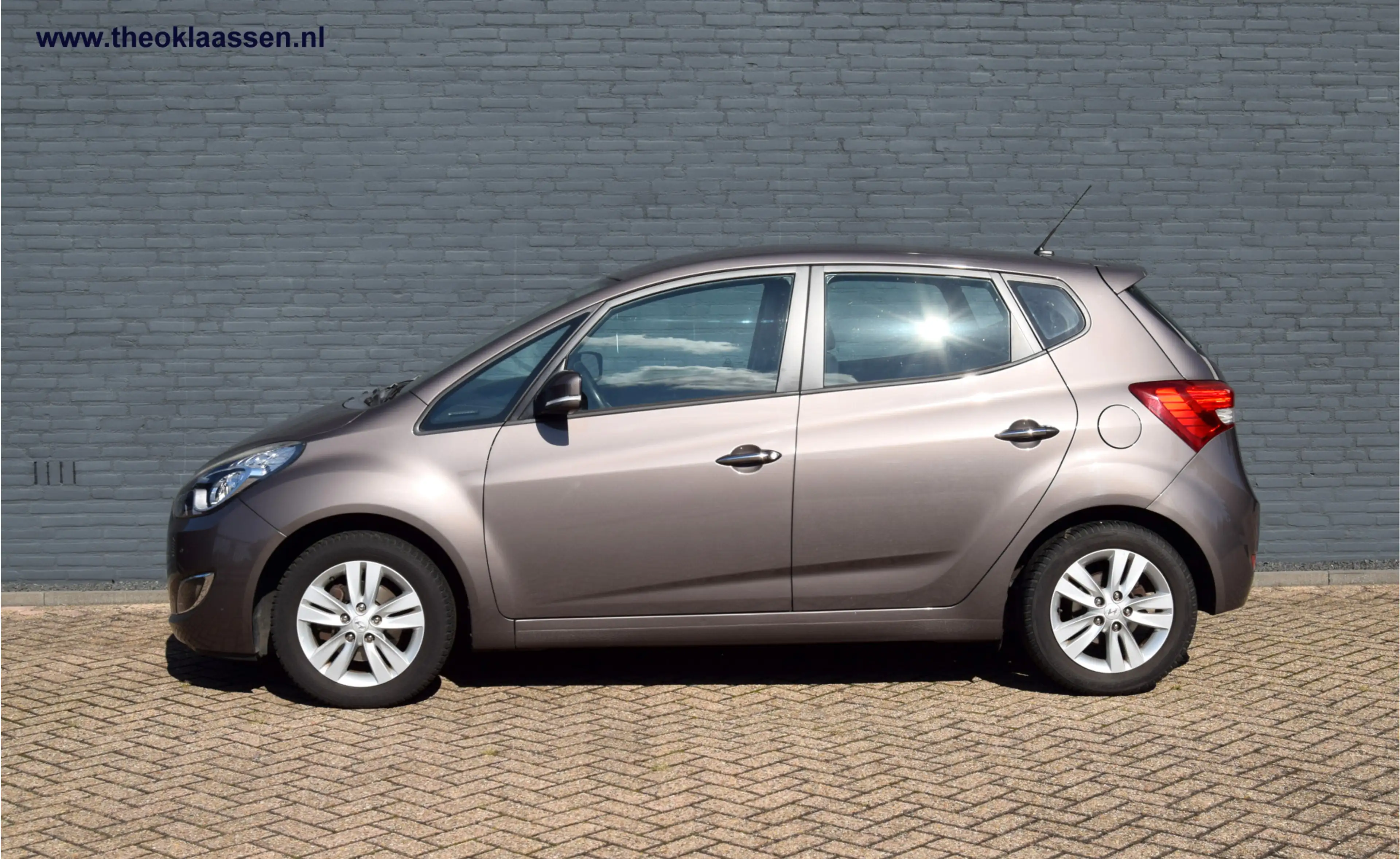 Hyundai iX20 1.4i i-Motion Climate Cruise Navi — photo 5
