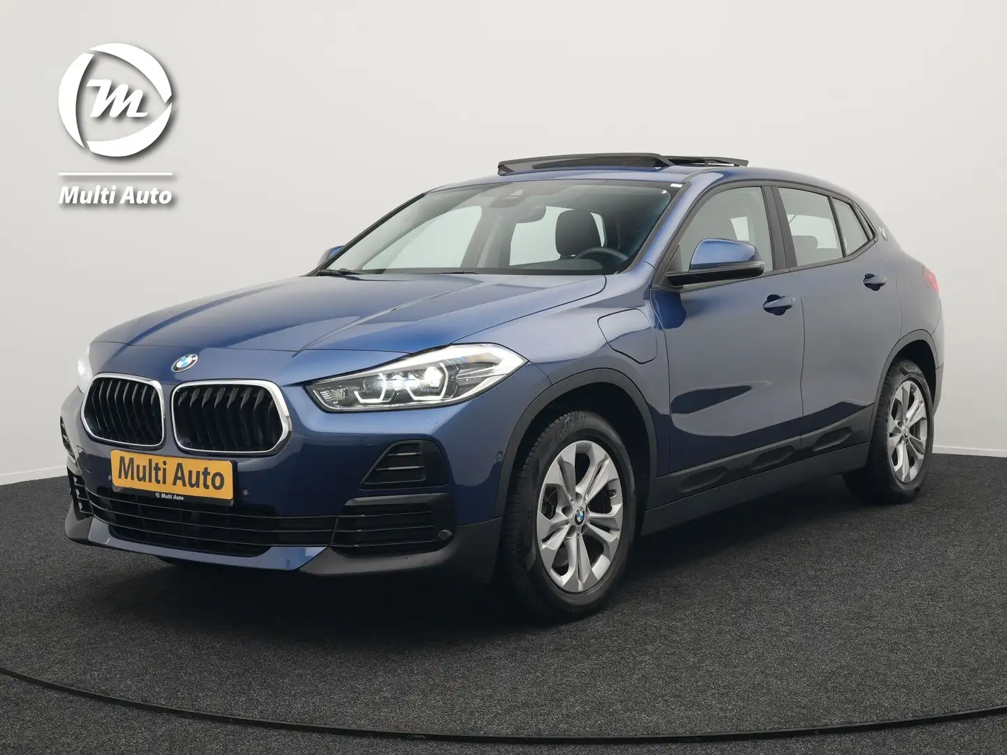 BMW X2 xDrive25e Executive Plug In Hybrid 220pk Dealer O. Blauw - 1