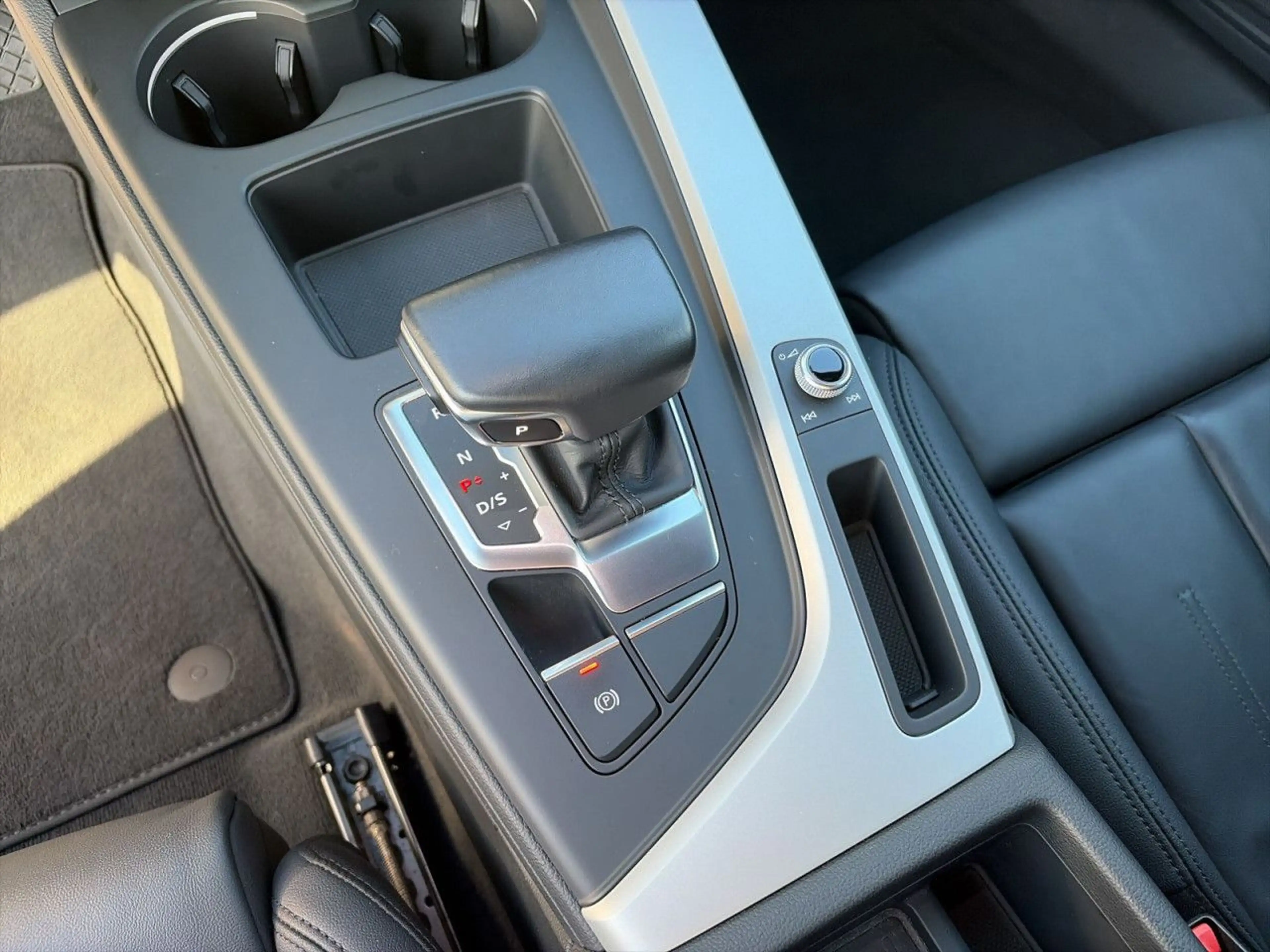Audi A4 allroad quattro 40 TDI S tronic AHK HUD Matrix — photo 15