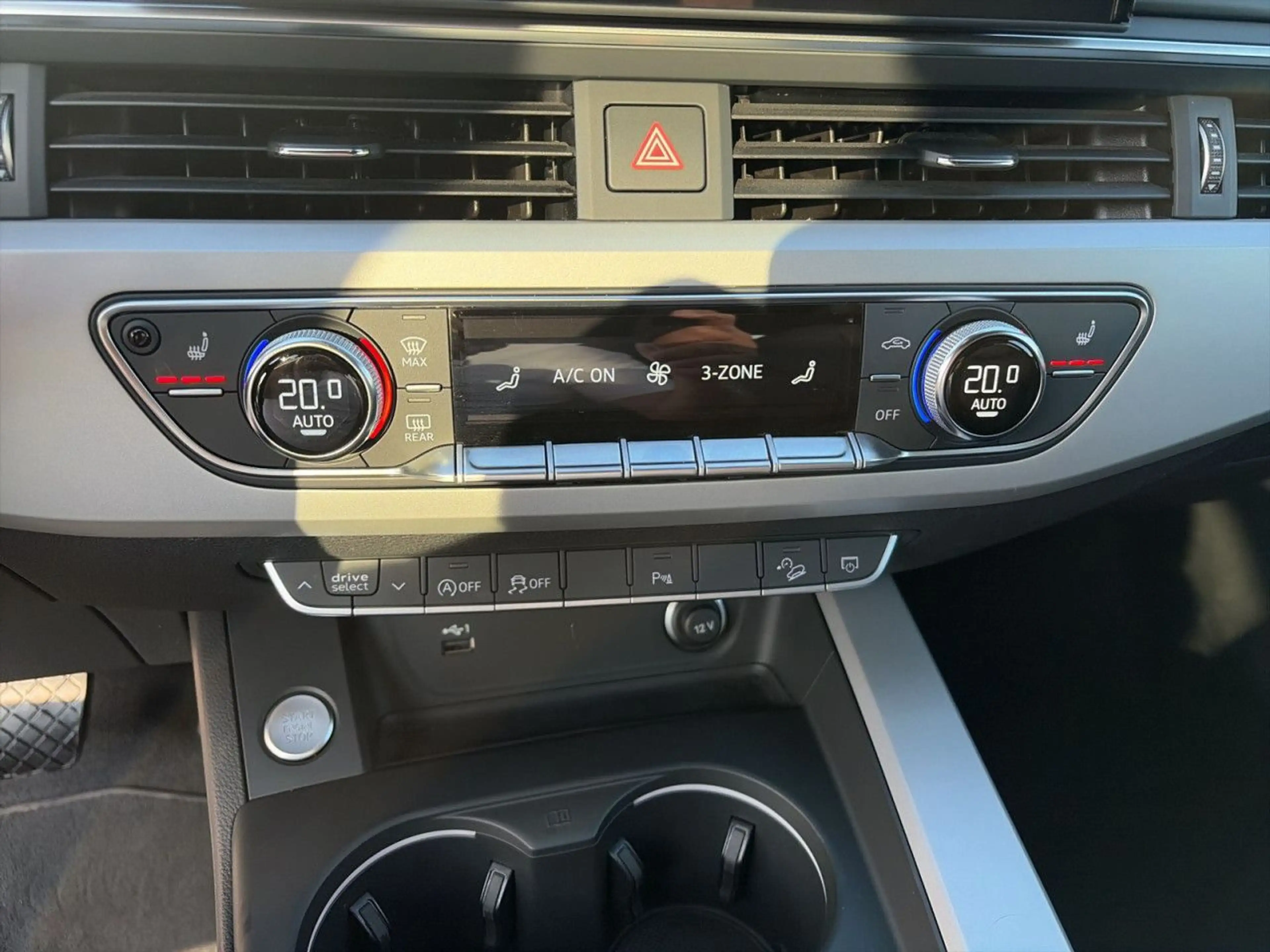 Audi A4 allroad quattro 40 TDI S tronic AHK HUD Matrix — photo 14