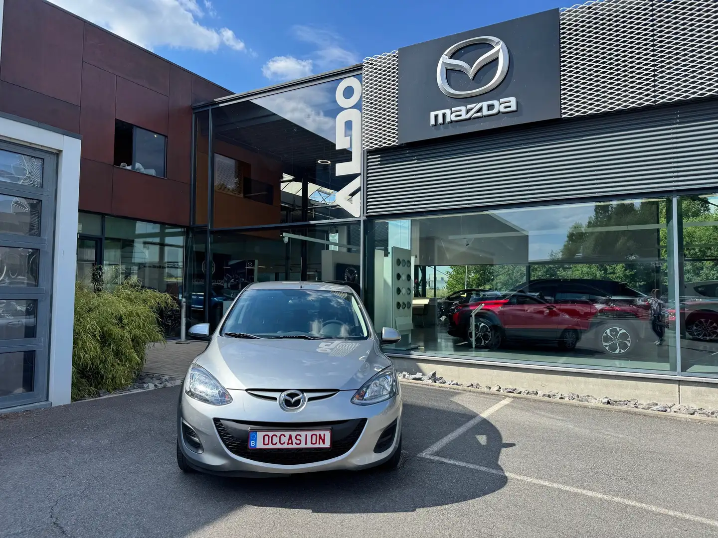 Mazda 2 2 1.3i Active AIRCO USB  GARANTIE 12 MOIS Gris - 2