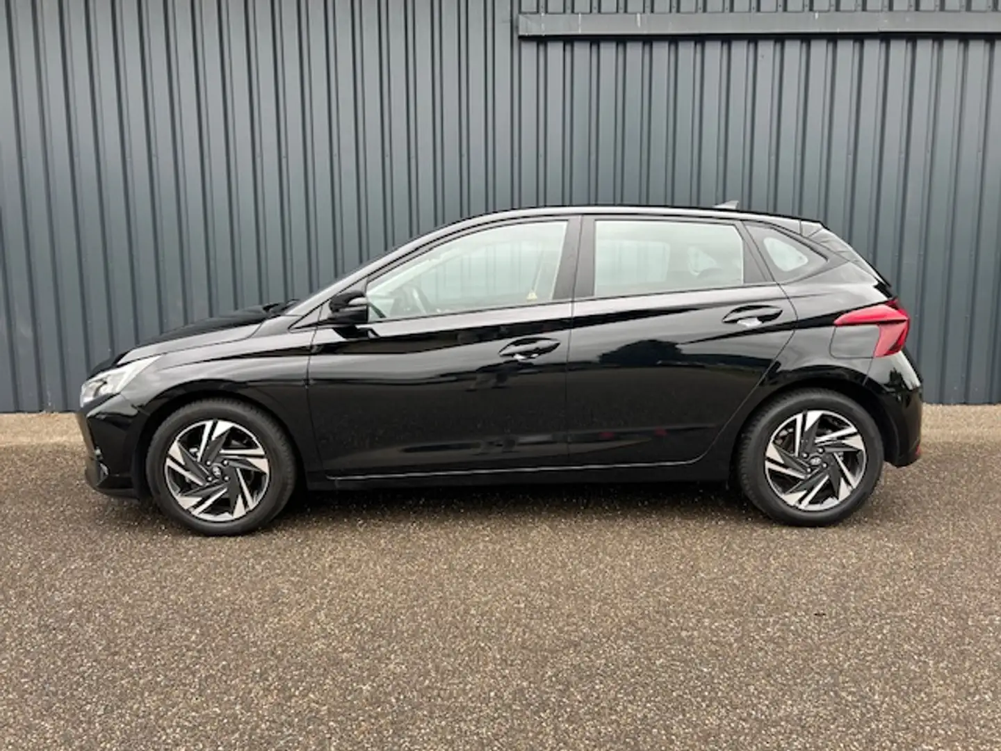 Hyundai i20 1.0 T-GDI Blue 100PK Comfort | 16" Lmv | Carplay | Nero - 2