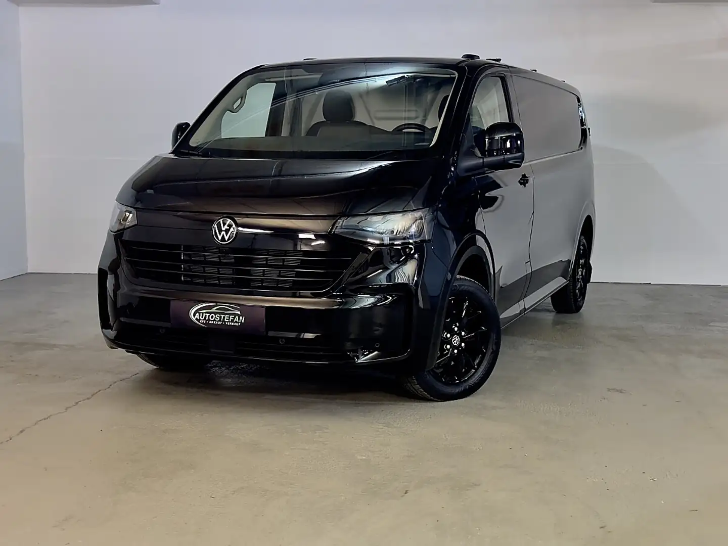 Volkswagen T7 Transporter  Kastenwagen LR 2,0 TDI AT 4MOTION Schwarz - 2