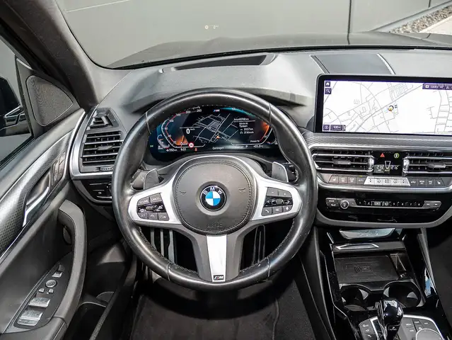 BMW X3 view 11