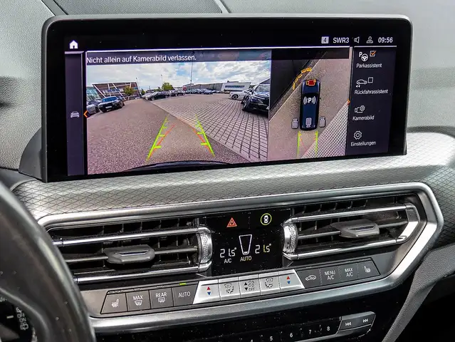 BMW X3 view 8