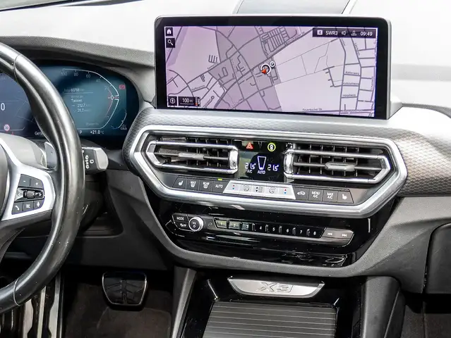 BMW X3 view 7