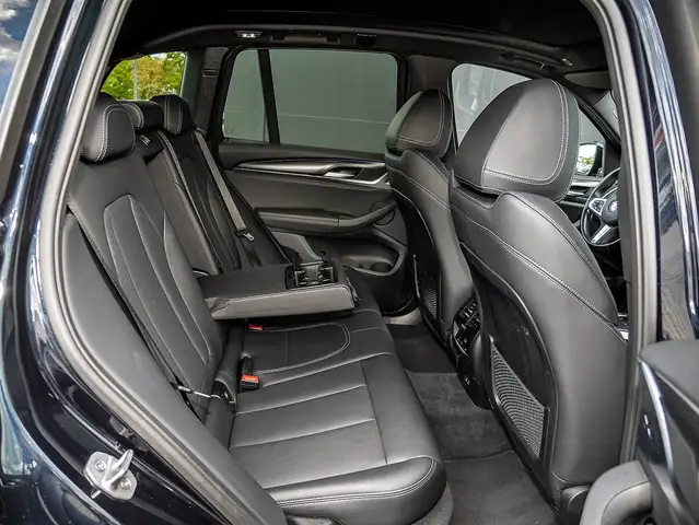 BMW X3 view 19
