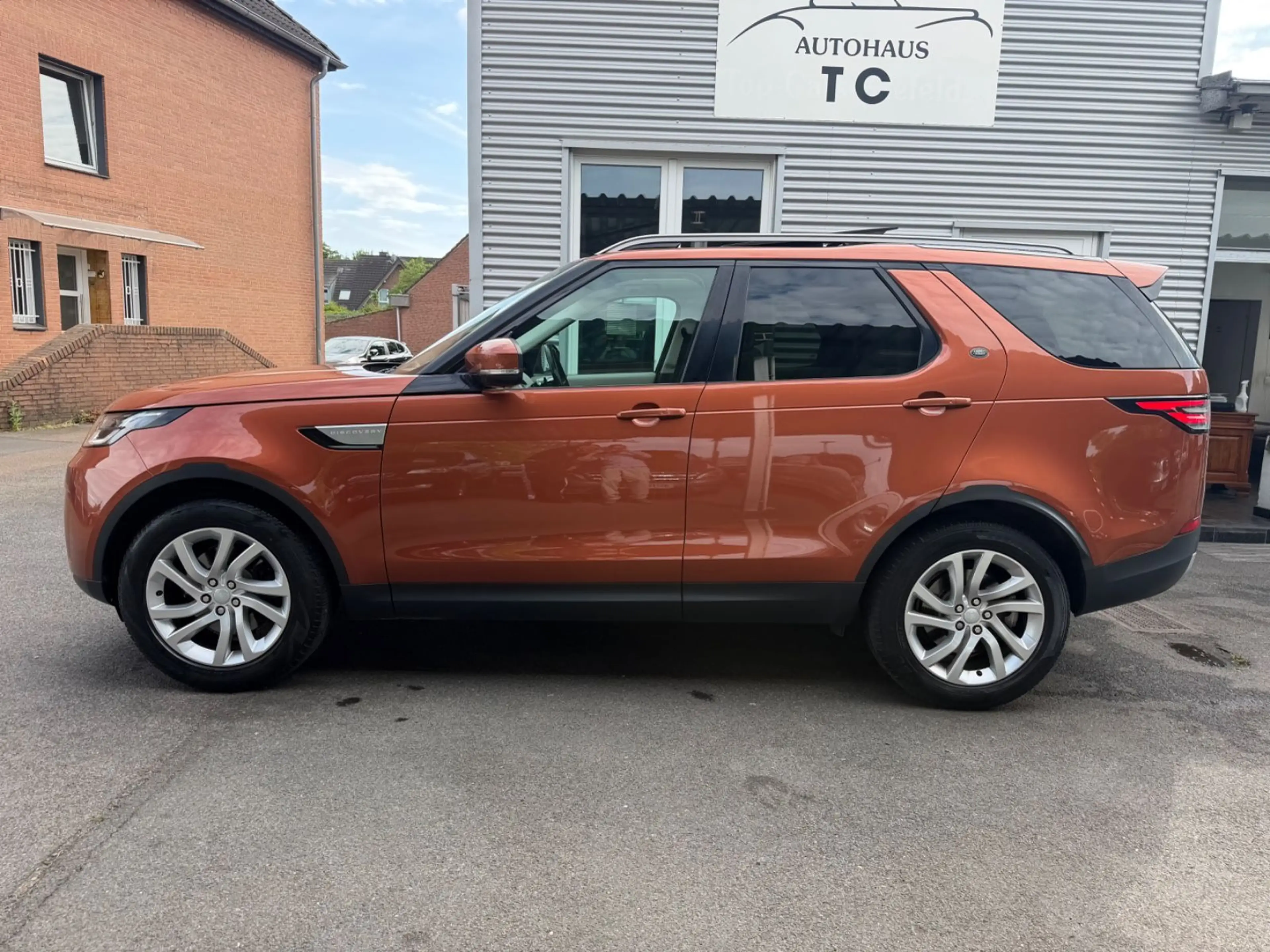 Land Rover Discovery 5 7/SITZER+AUTOMATIK+PANO+LEDER — photo 5