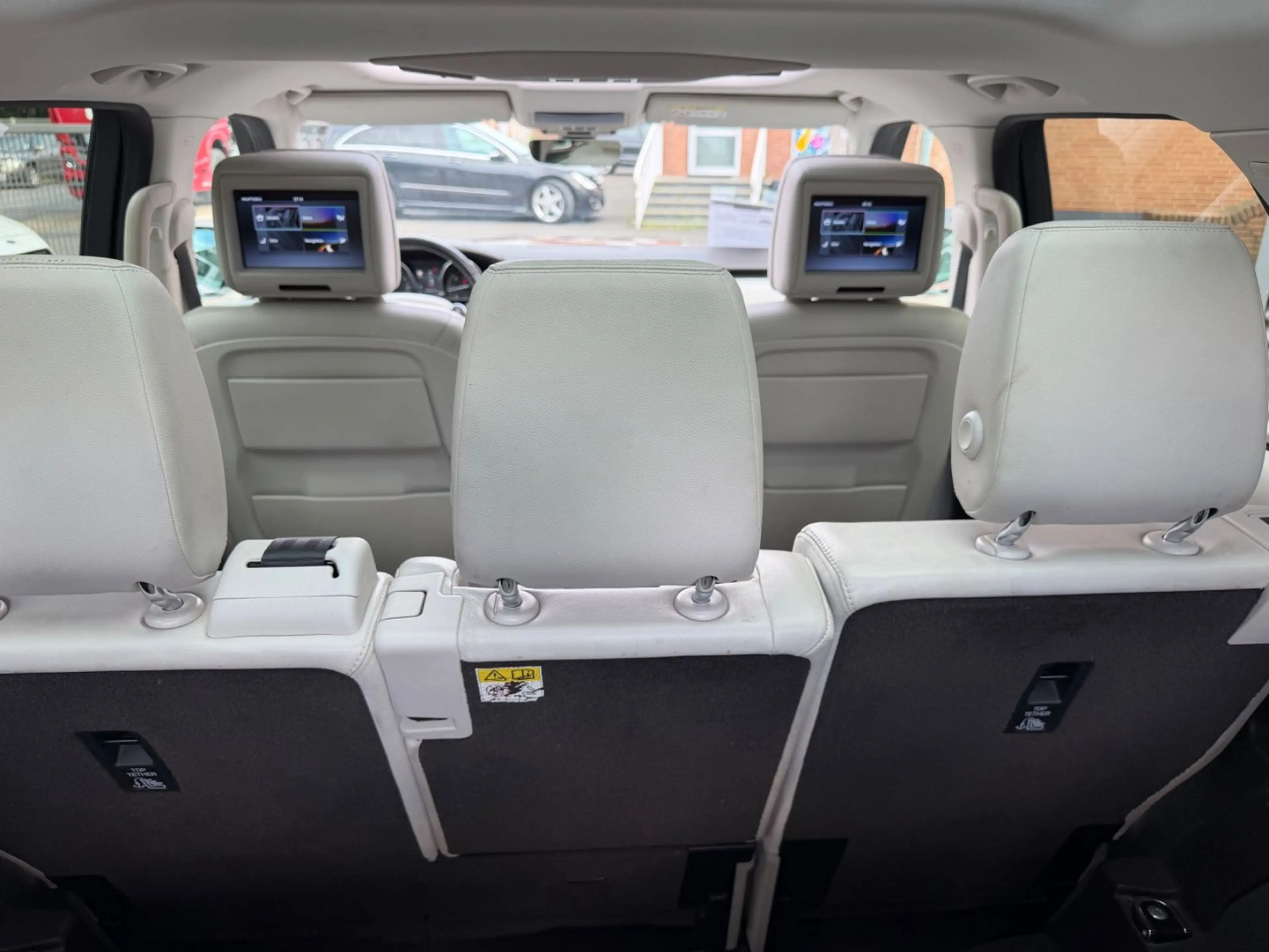 Land Rover Discovery 5 7/SITZER+AUTOMATIK+PANO+LEDER — photo 9