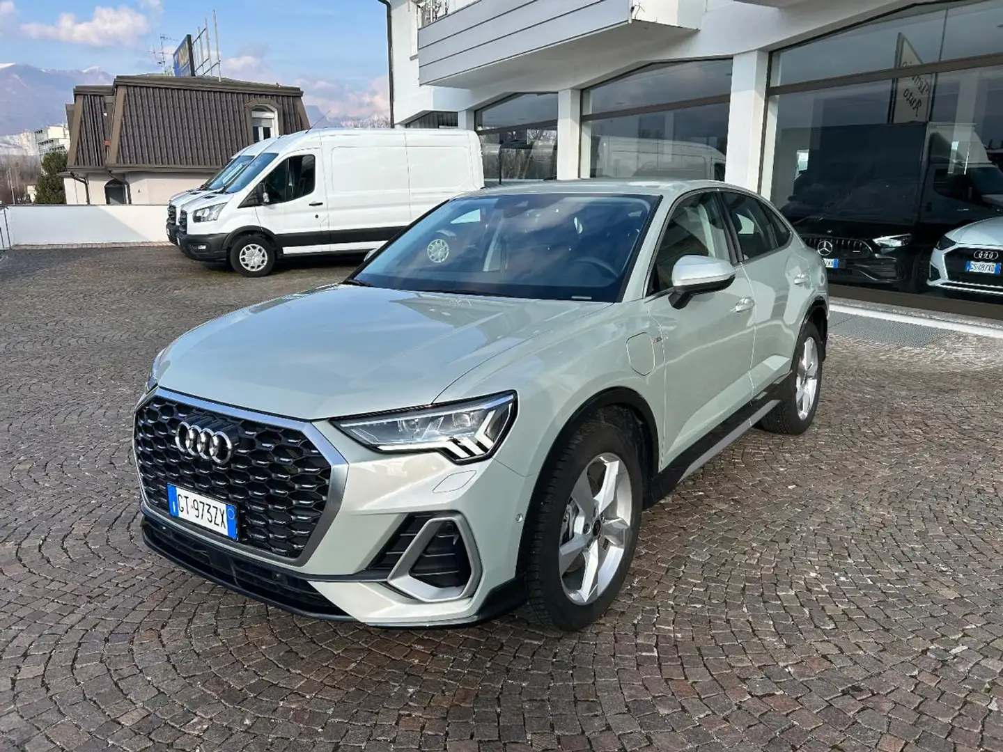 Audi Q3 SPORTBACK 45 TFSI e S tronic S line edition Argento - 2